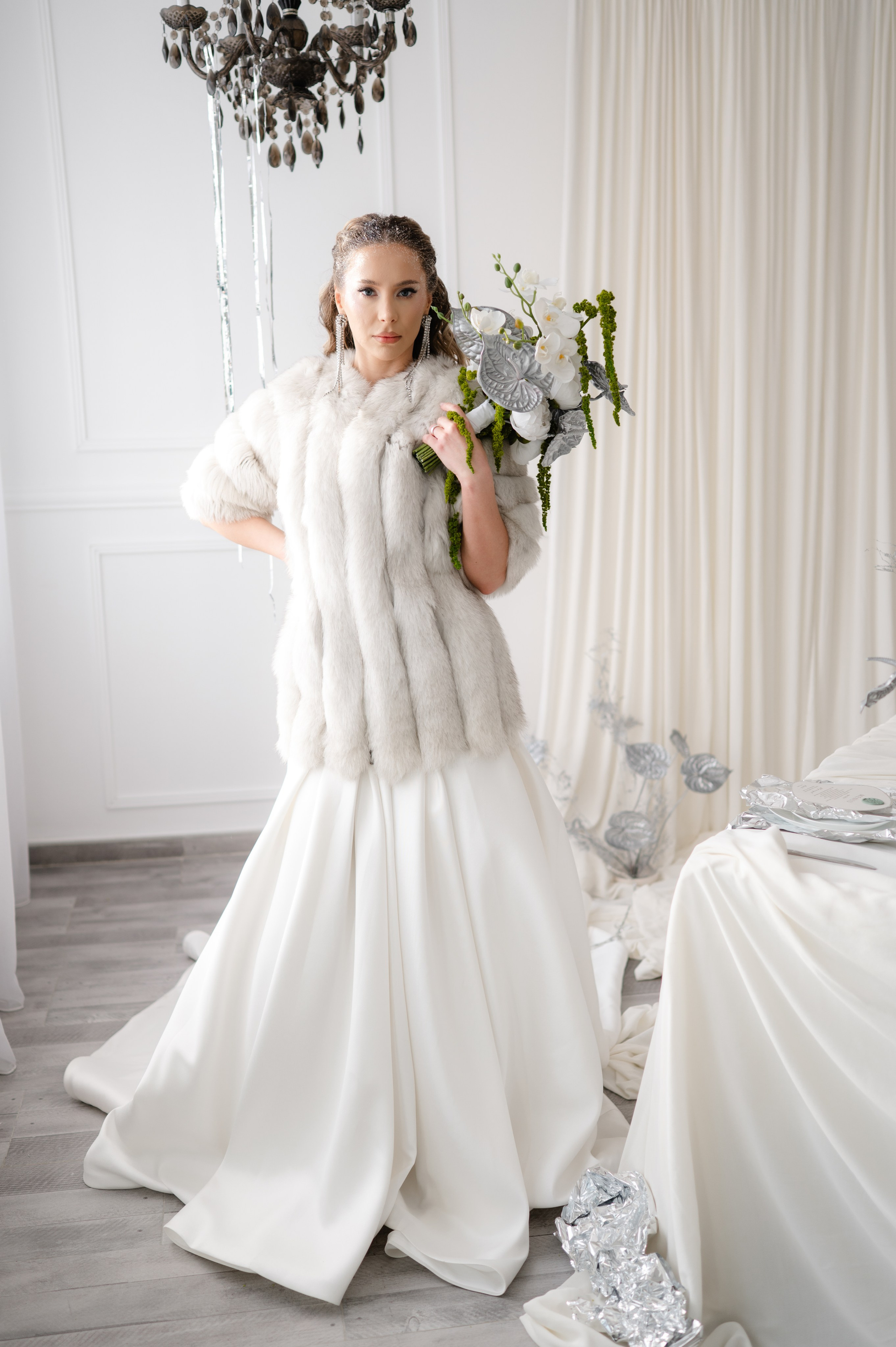 Bride with a concept silver Chrome. Alexandra Hanu Photographer