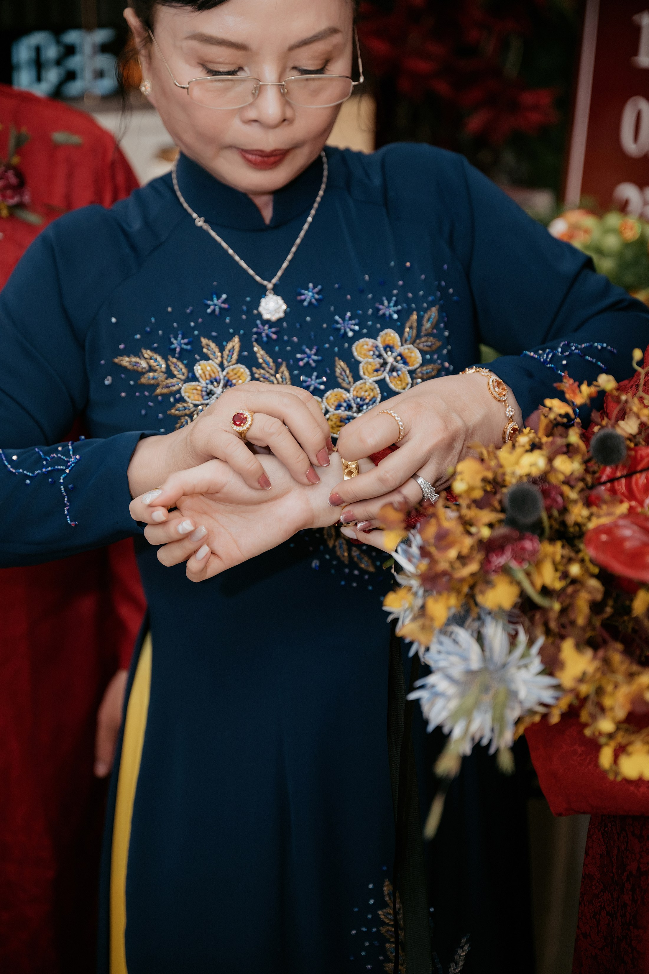 YEN LINH & HOANG QUY / Wedding Ceremony. Nhiếp ảnh gia đám cưới hàng đầu tại Thành Phố Hồ Chí Minh