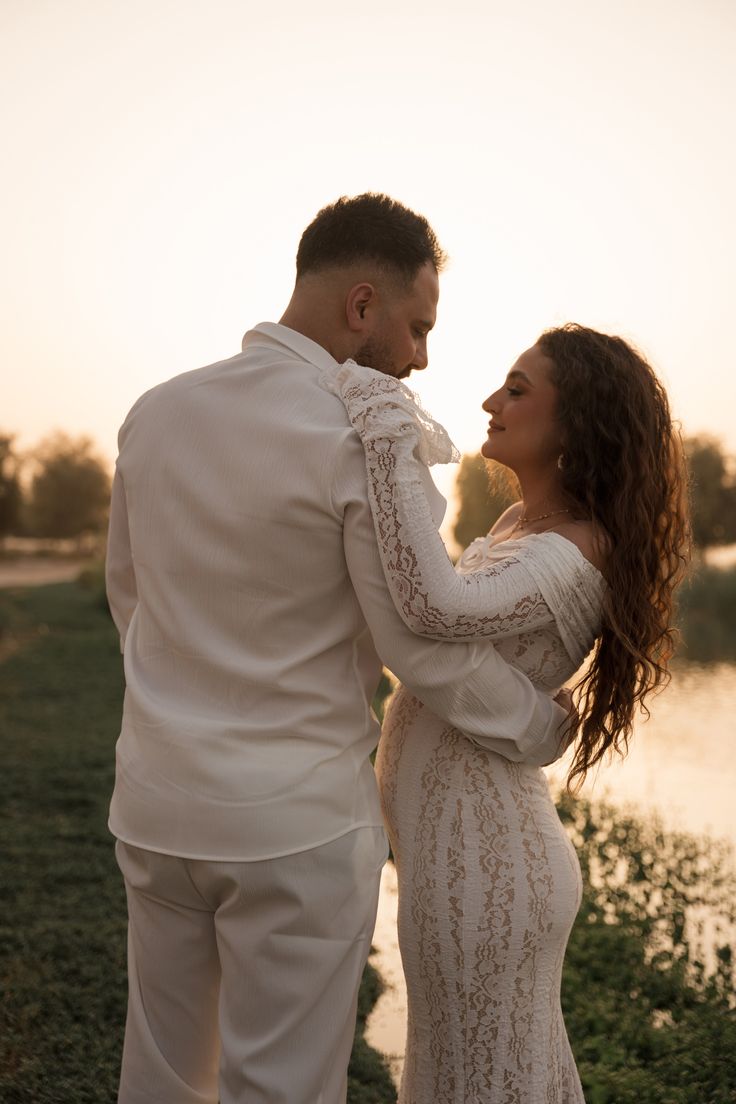 By the Lake of Dreams. Angela Iakovleva — Family Photographer in Dubai