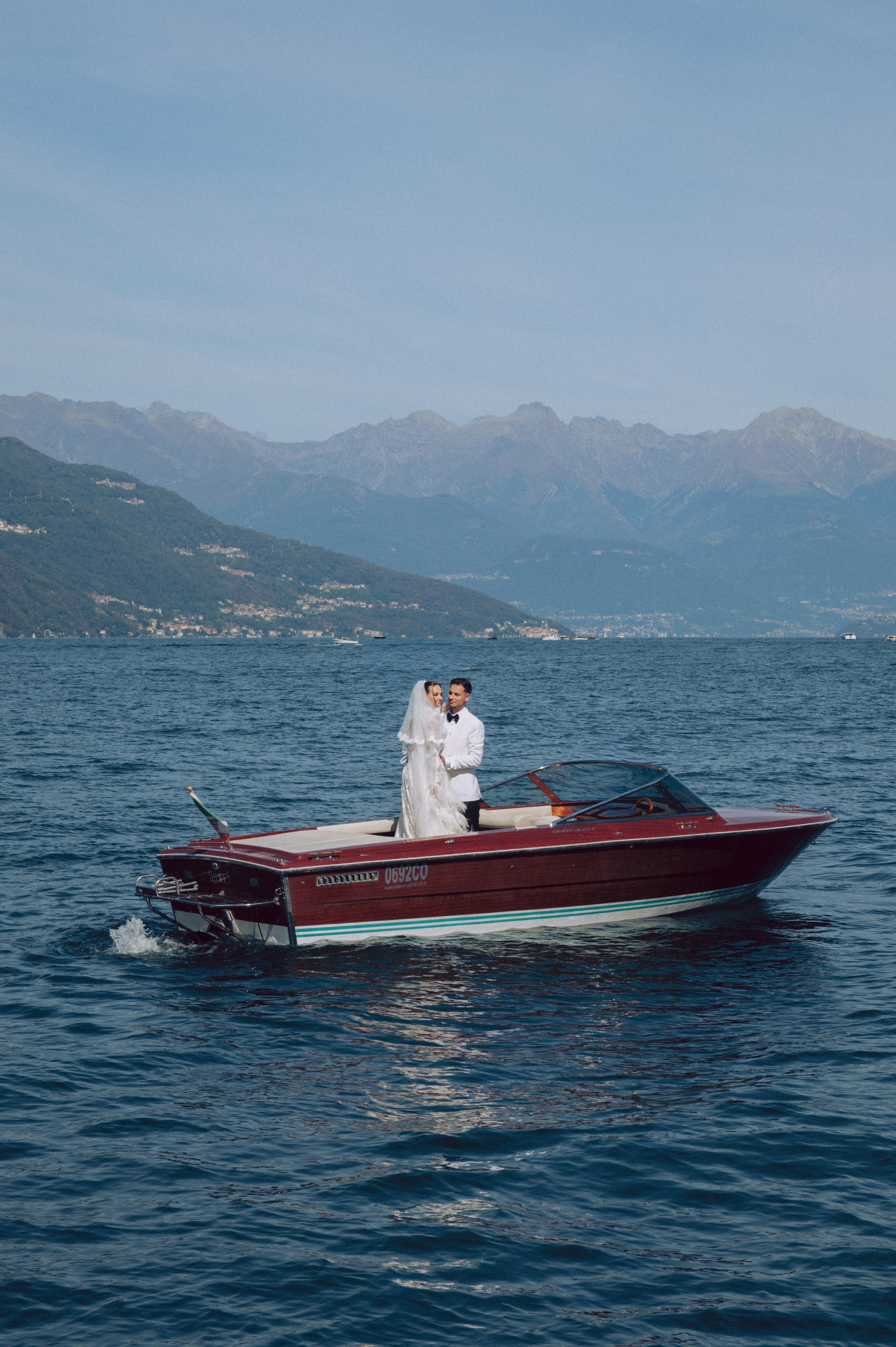 Wedding shoot at villa Melzi. AnaMilanoFoto | Couple & Wedding Photographer in Milan