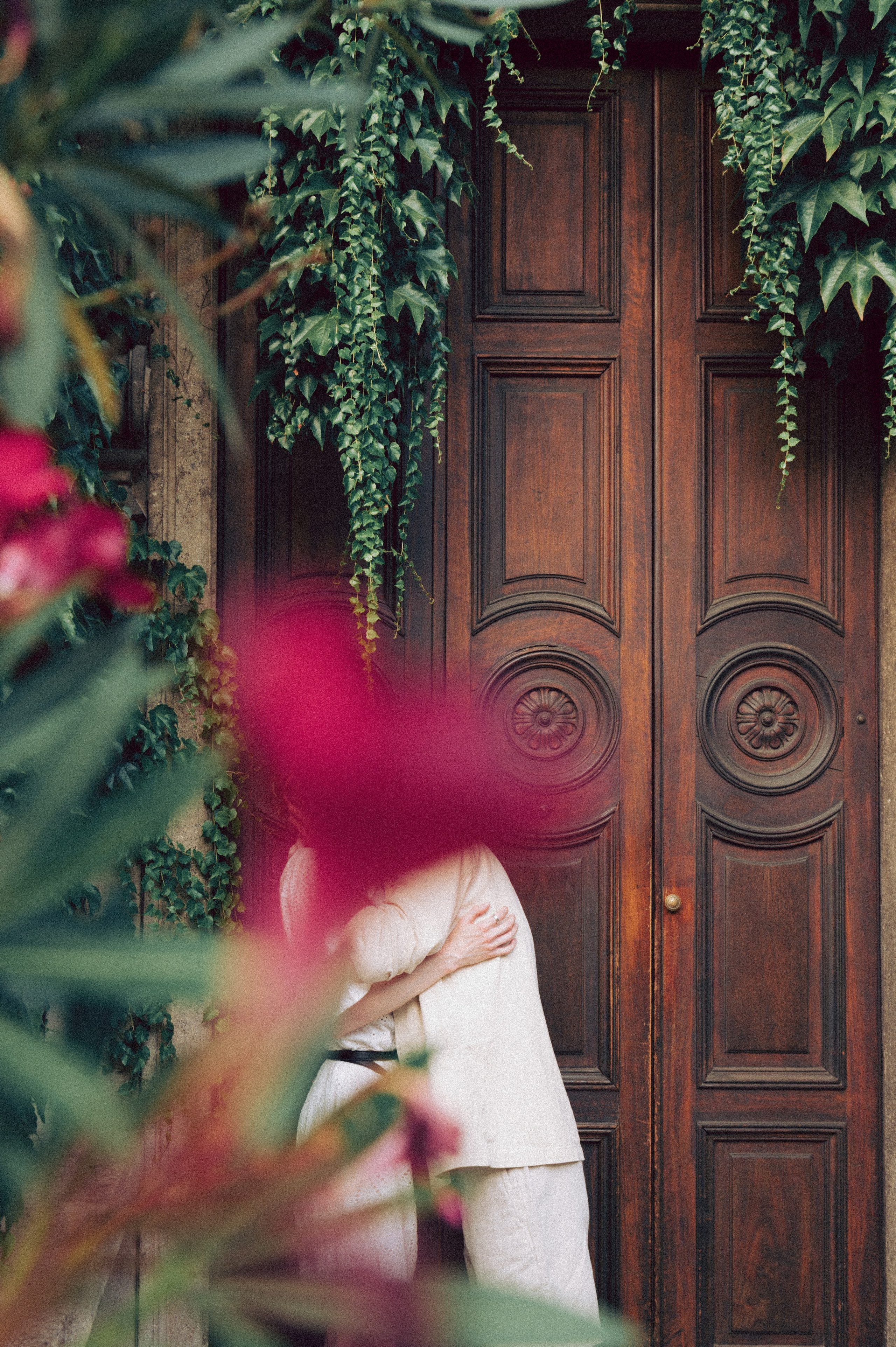 Summer love story in Milan. AnaMilanoFoto | Couple & Wedding Photographer in Milan