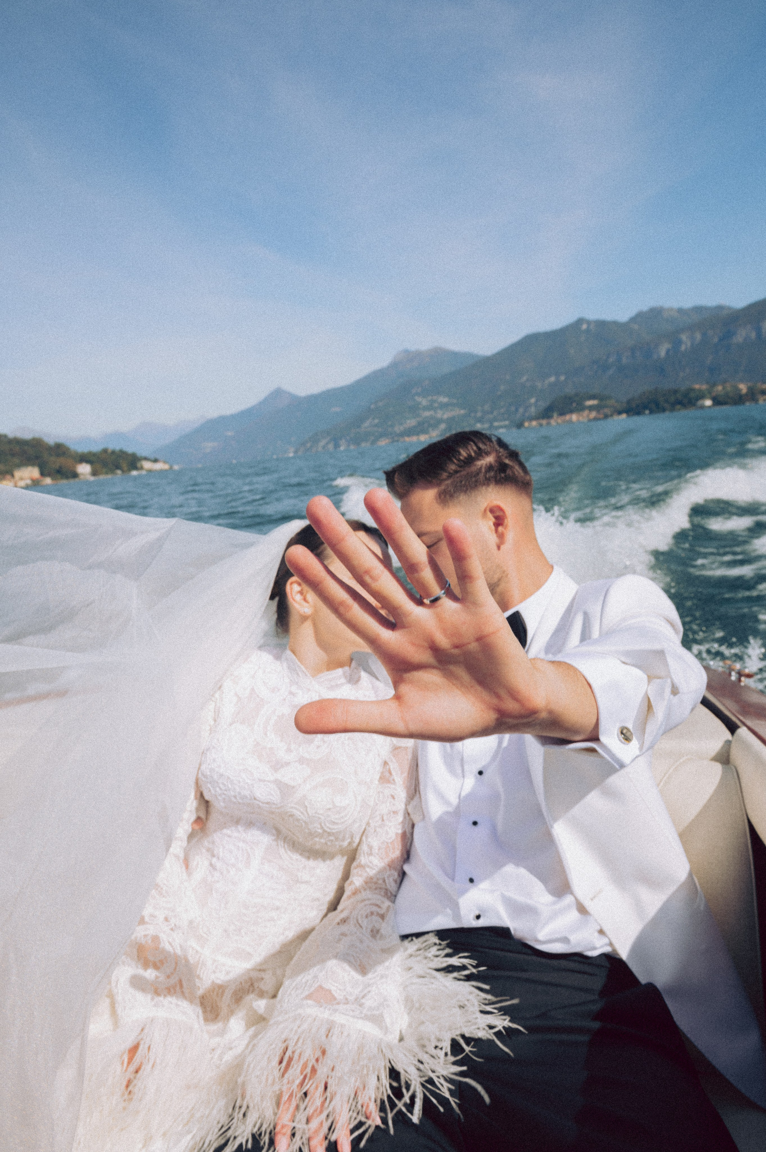 Wedding shoot at villa Melzi. AnaMilanoFoto | Couple & Wedding Photographer in Milan