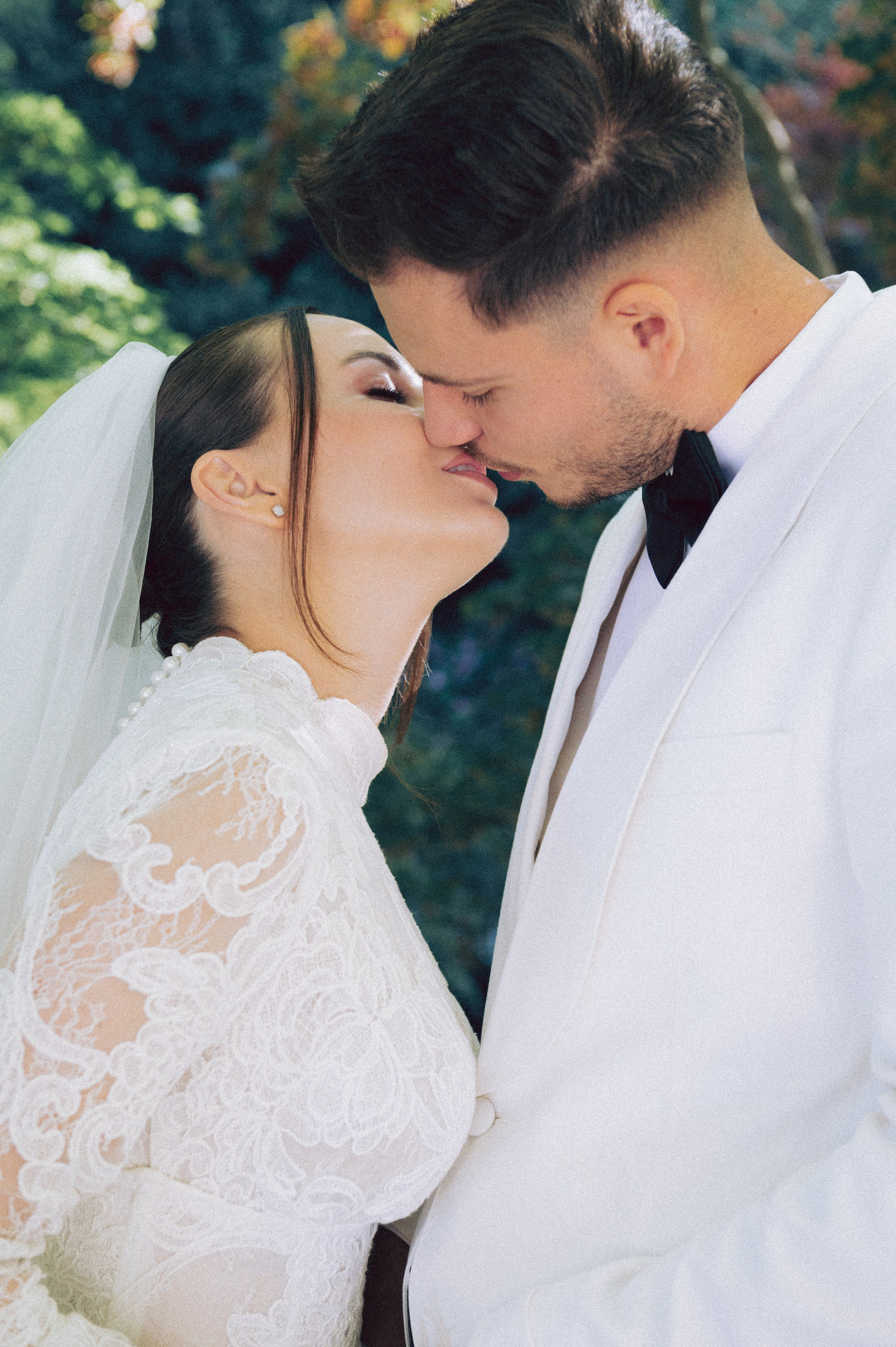Wedding shoot at villa Melzi. AnaMilanoFoto | Couple & Wedding Photographer in Milan
