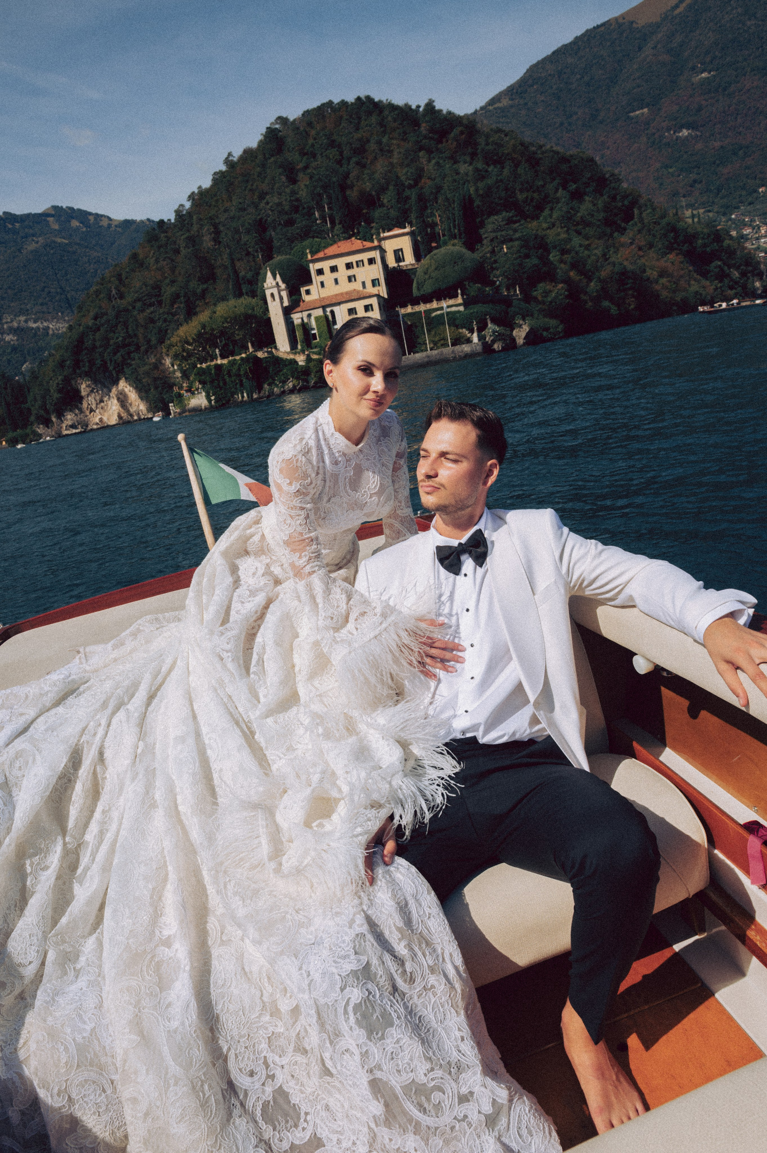 Wedding shoot at villa Melzi. AnaMilanoFoto | Couple & Wedding Photographer in Milan