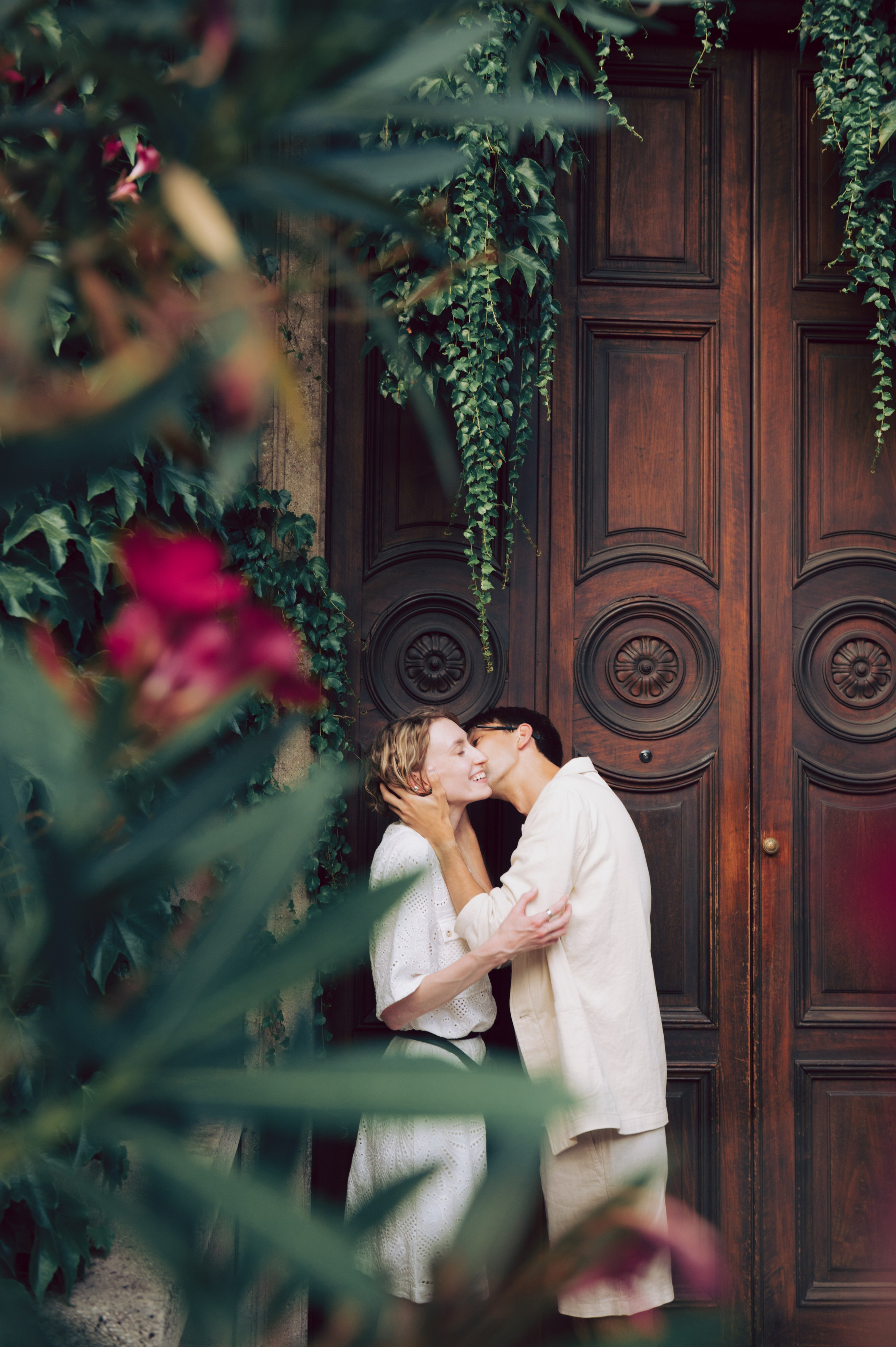 Summer love story in Milan. AnaMilanoFoto | Couple & Wedding Photographer in Milan