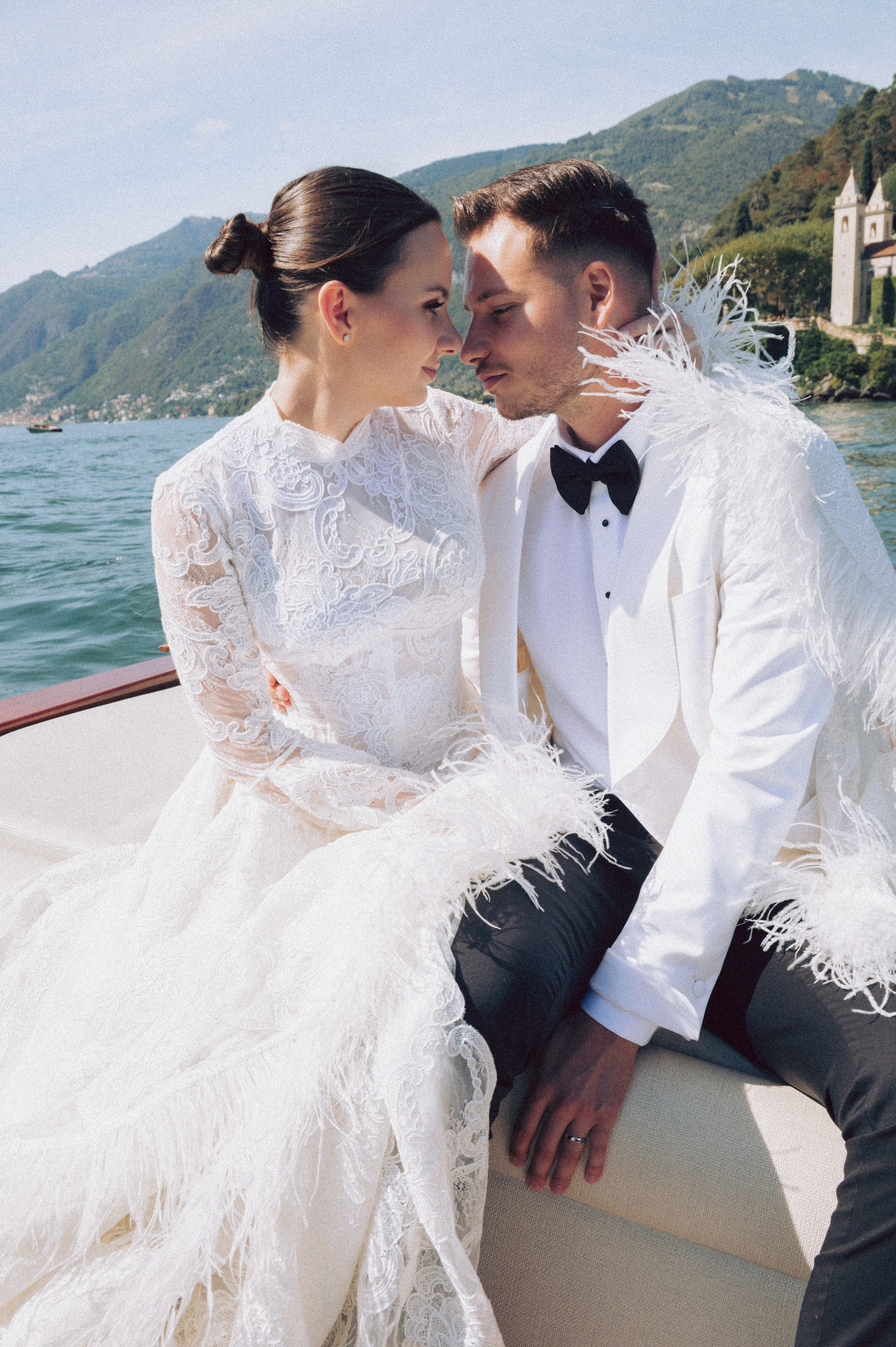 Wedding shoot at villa Melzi. AnaMilanoFoto | Couple & Wedding Photographer in Milan