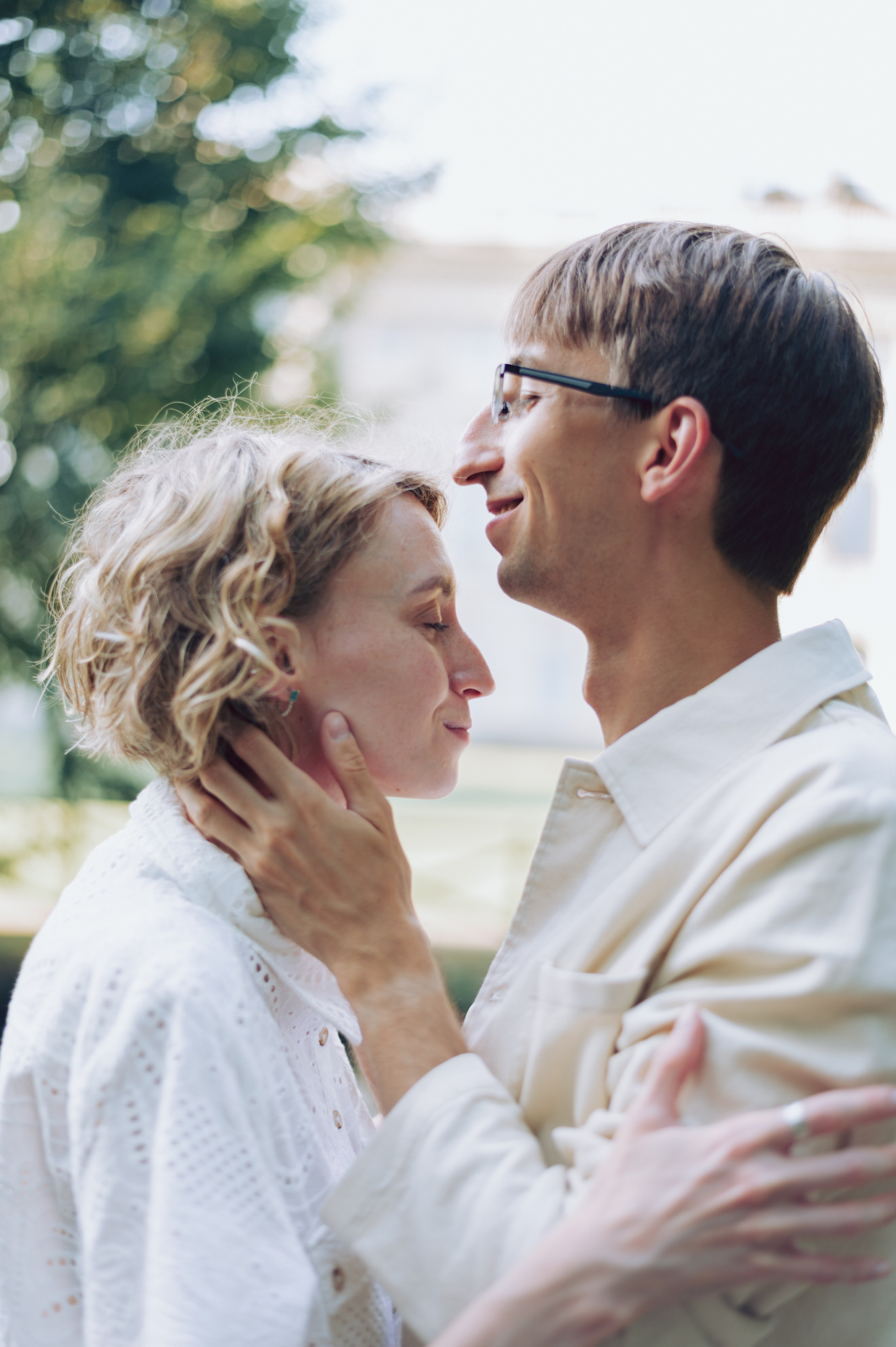 Summer love story in Milan. AnaMilanoFoto | Couple & Wedding Photographer in Milan