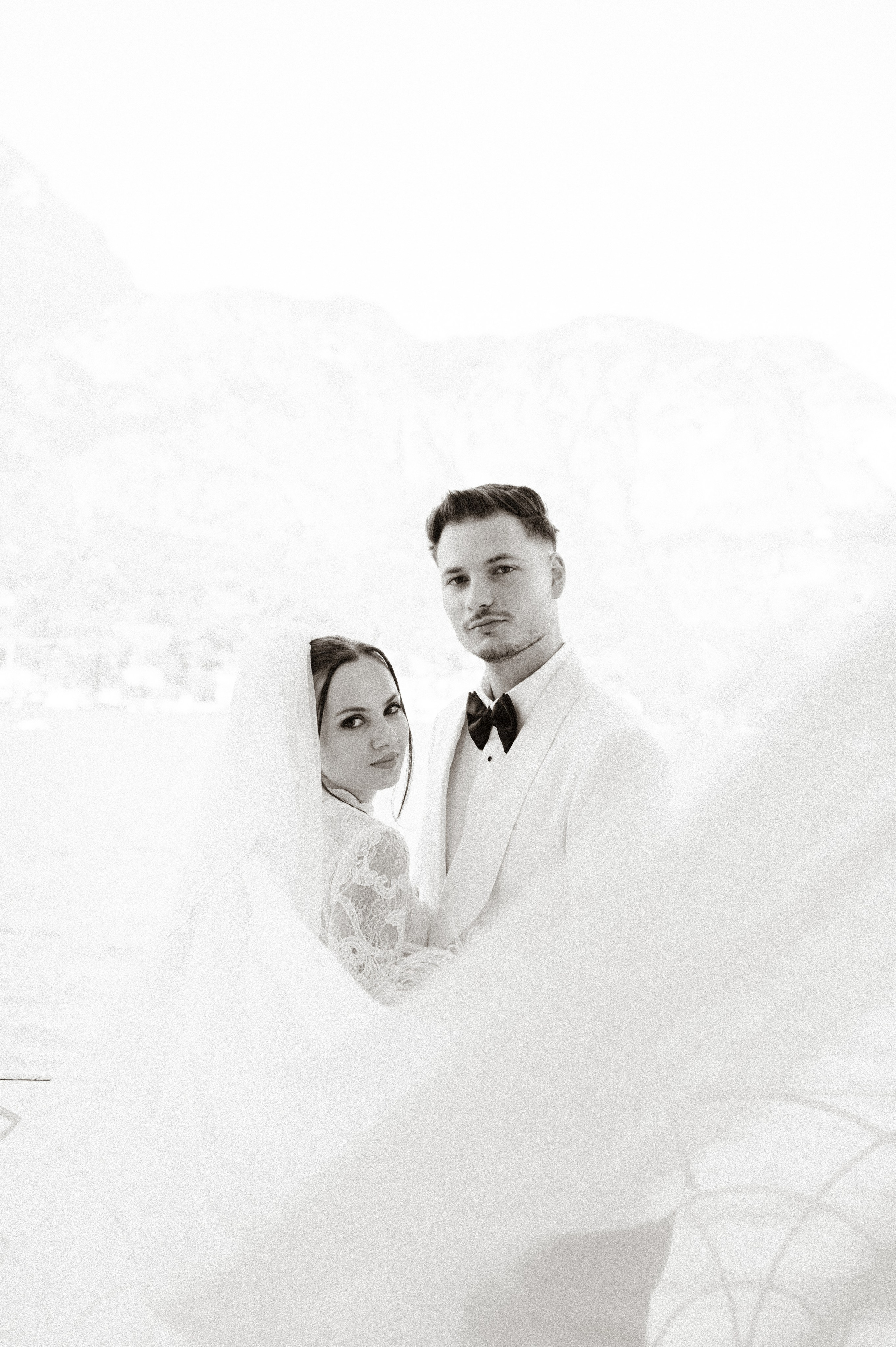 Wedding shoot at villa Melzi. AnaMilanoFoto | Couple & Wedding Photographer in Milan