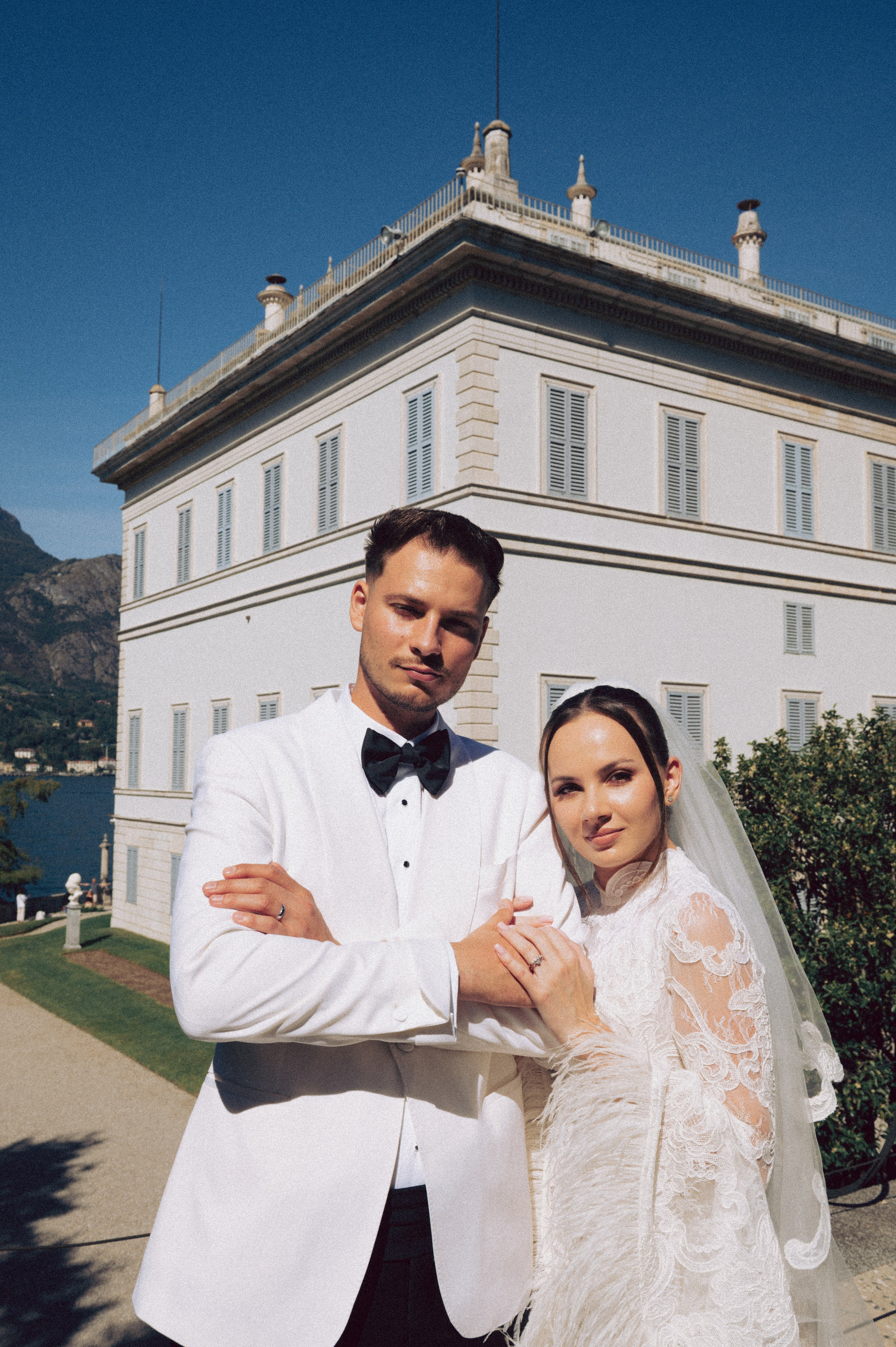 Wedding shoot at villa Melzi. AnaMilanoFoto | Couple & Wedding Photographer in Milan
