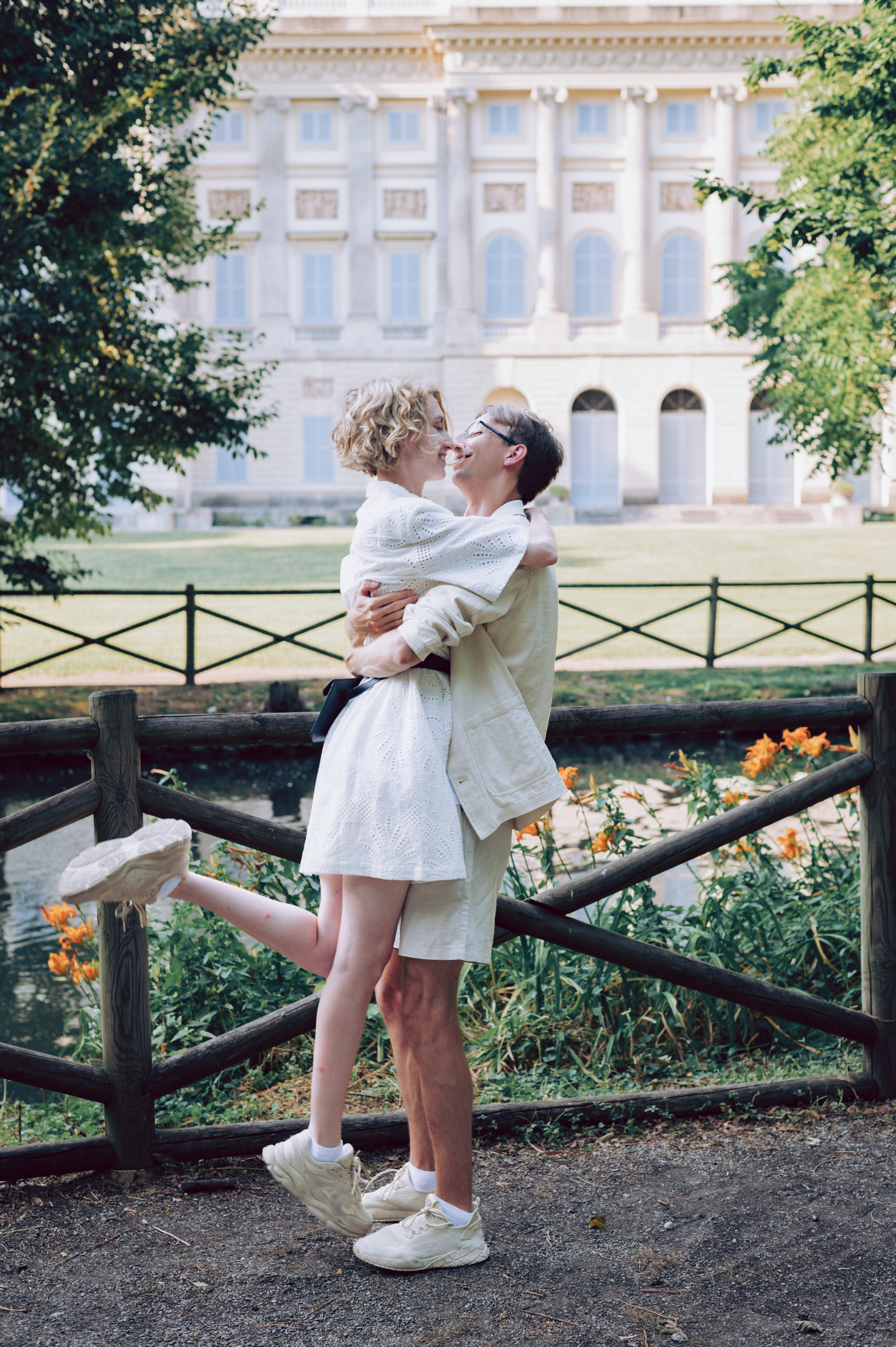 Summer love story in Milan. AnaMilanoFoto | Couple & Wedding Photographer in Milan
