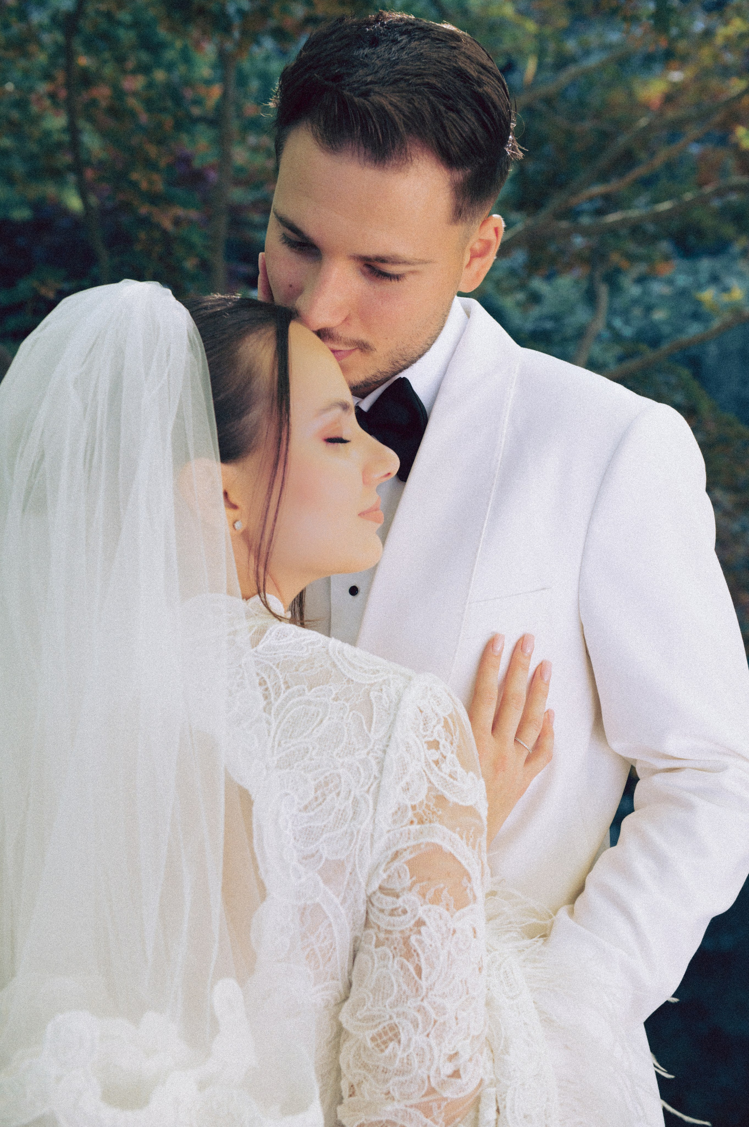 Wedding shoot at villa Melzi. AnaMilanoFoto | Couple & Wedding Photographer in Milan