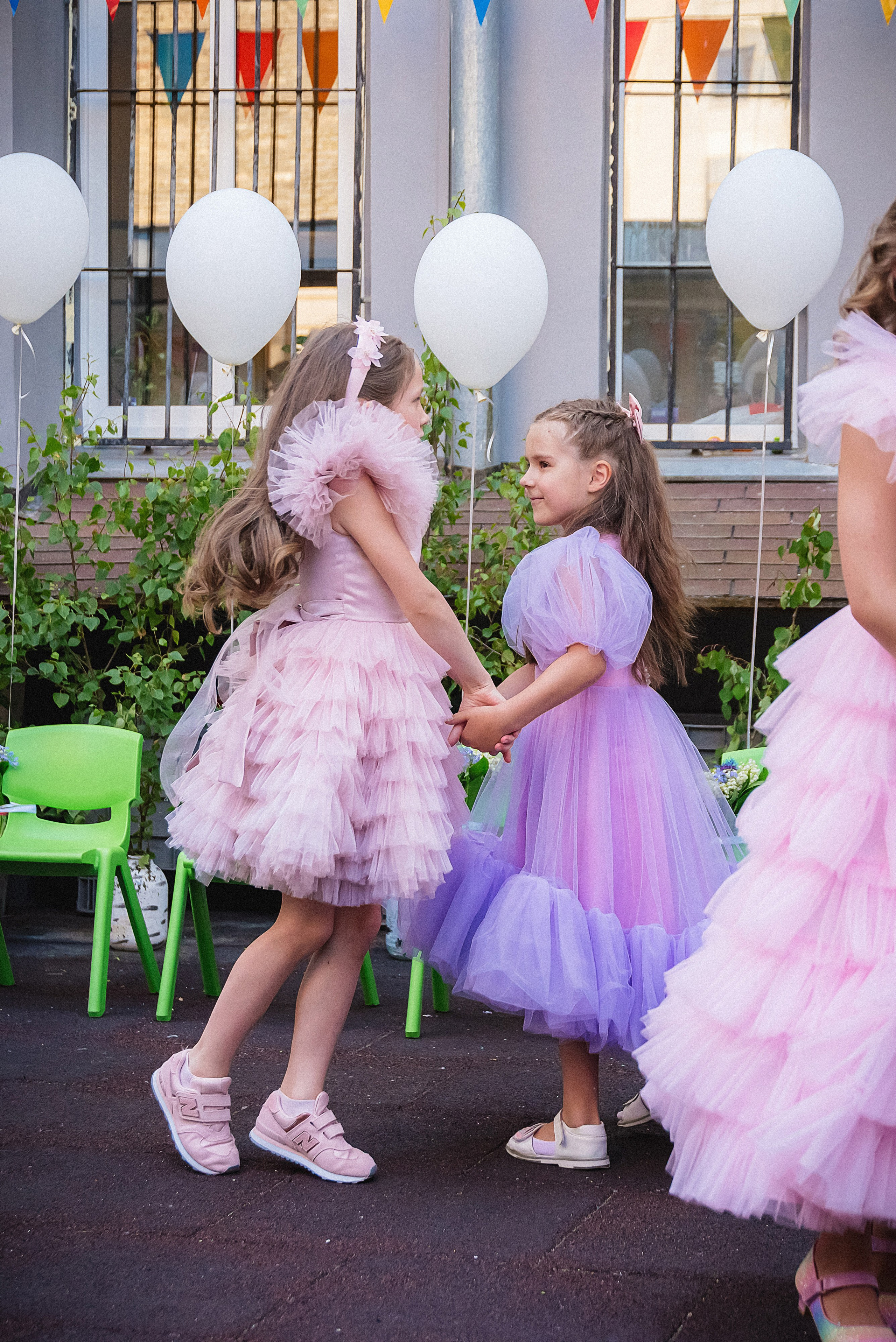 Zīles Skolas Izlaidums. Fotogrāfs Rīgā. Gīmenes, individuālās un dažādu produktu fotosesijas