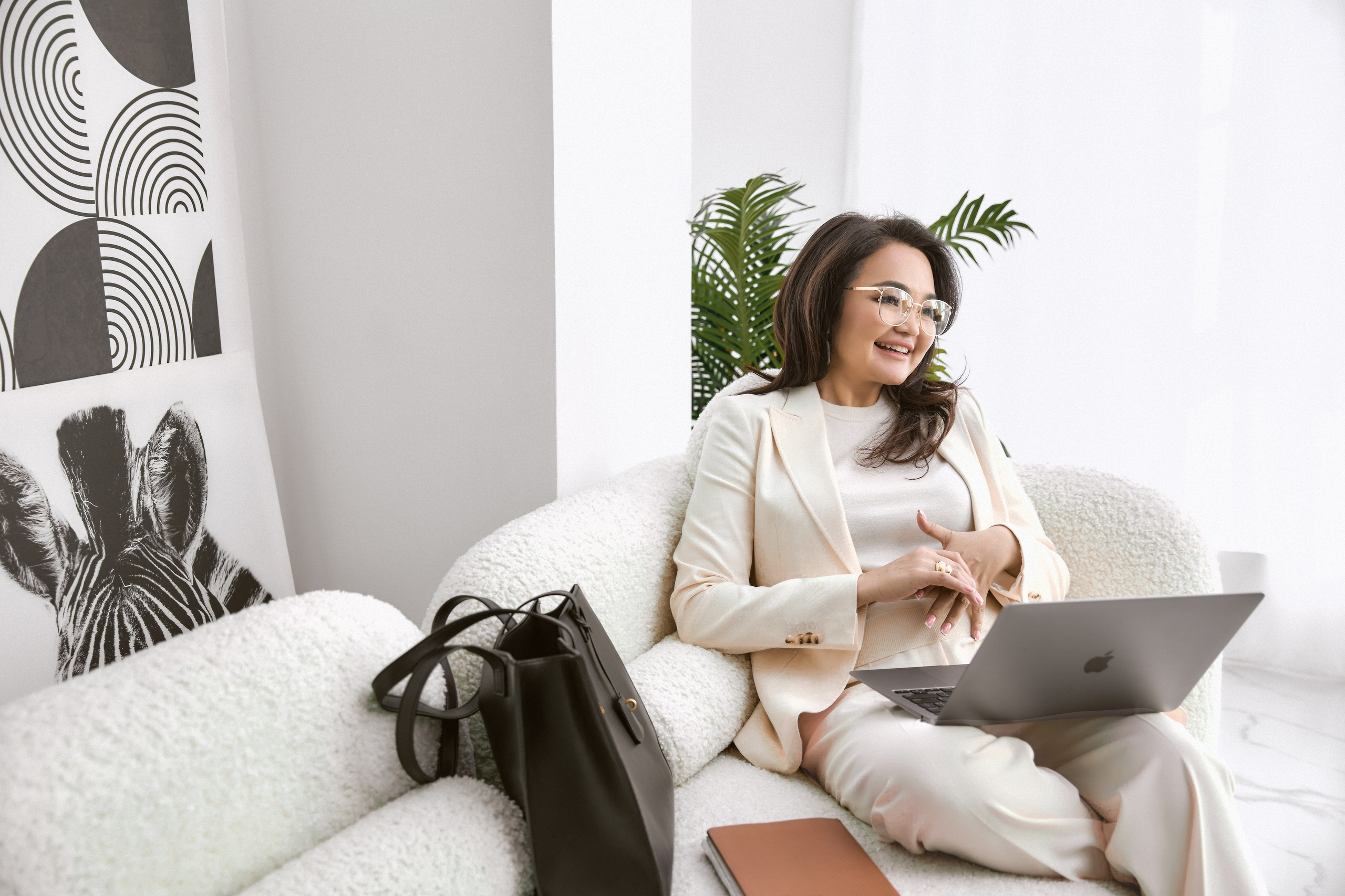 Рахат. Директор завода. Валерия Вартанова. Фотограф