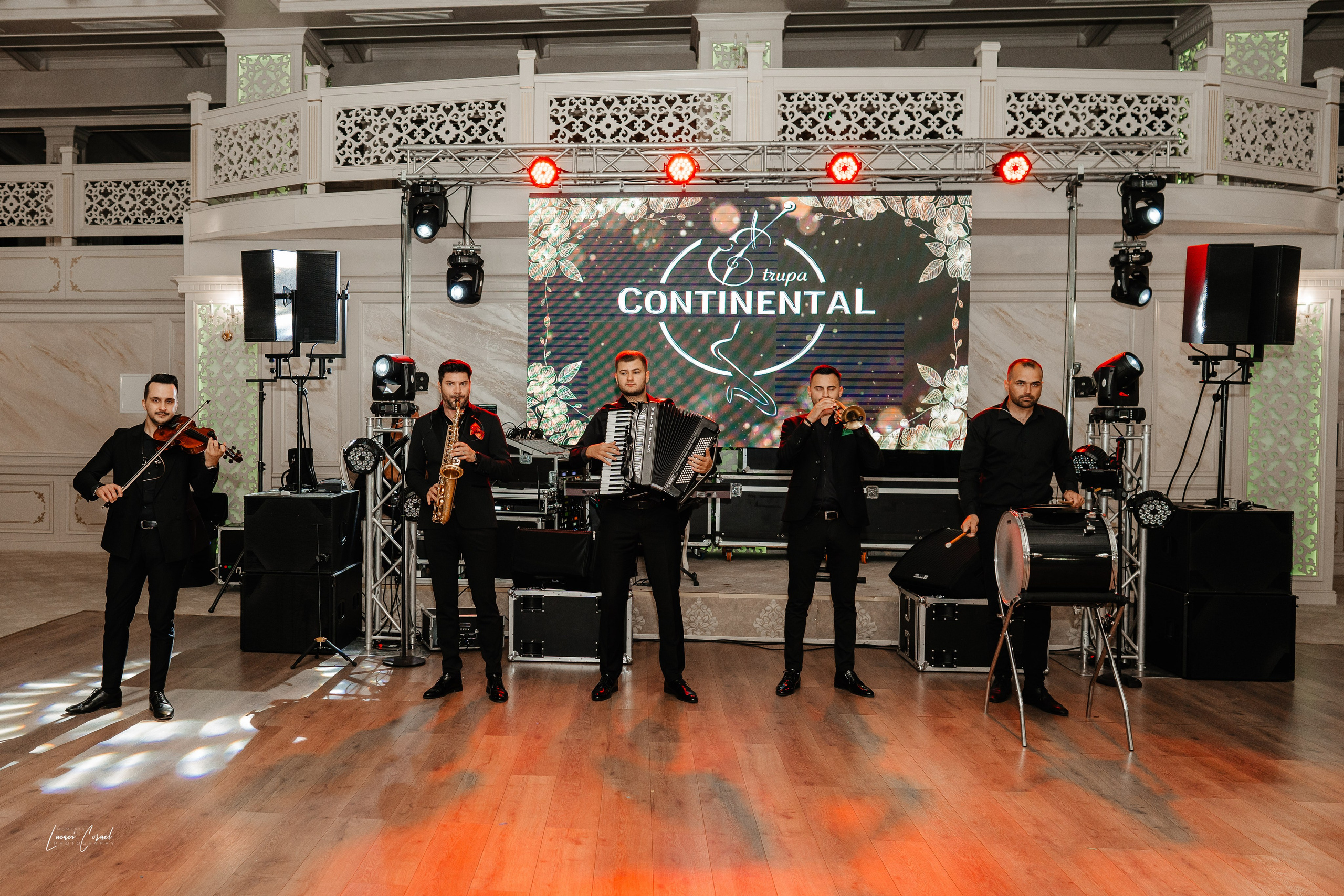 Diana & Cătălin – Nuntă clasică și rafinată. Fotograf de nuntă, corporate, botezuri, majorate și aniversări Roman, Lucaci Cornel