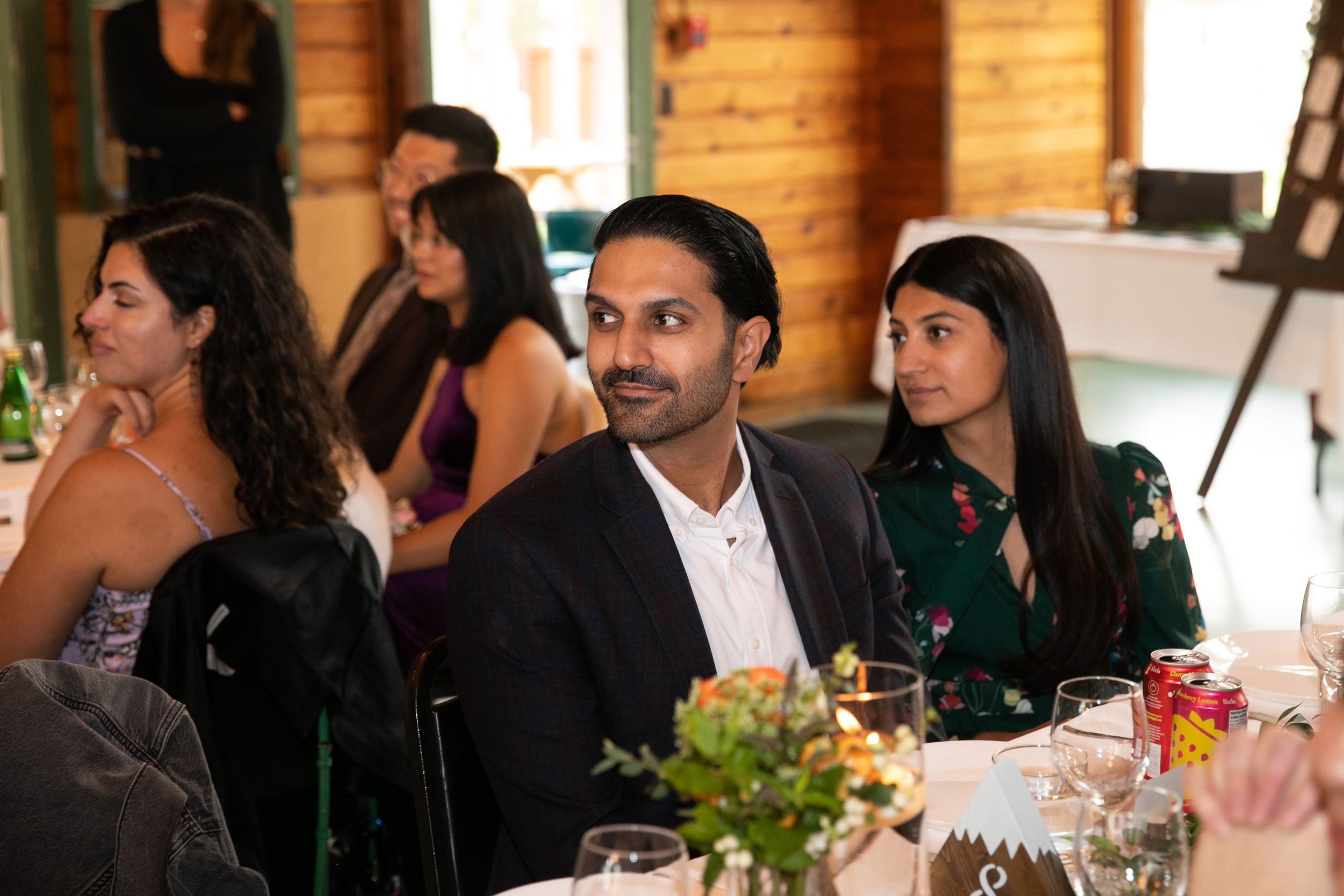 Aleks & Erika — Wedding. Fotografía accesible en Calgary