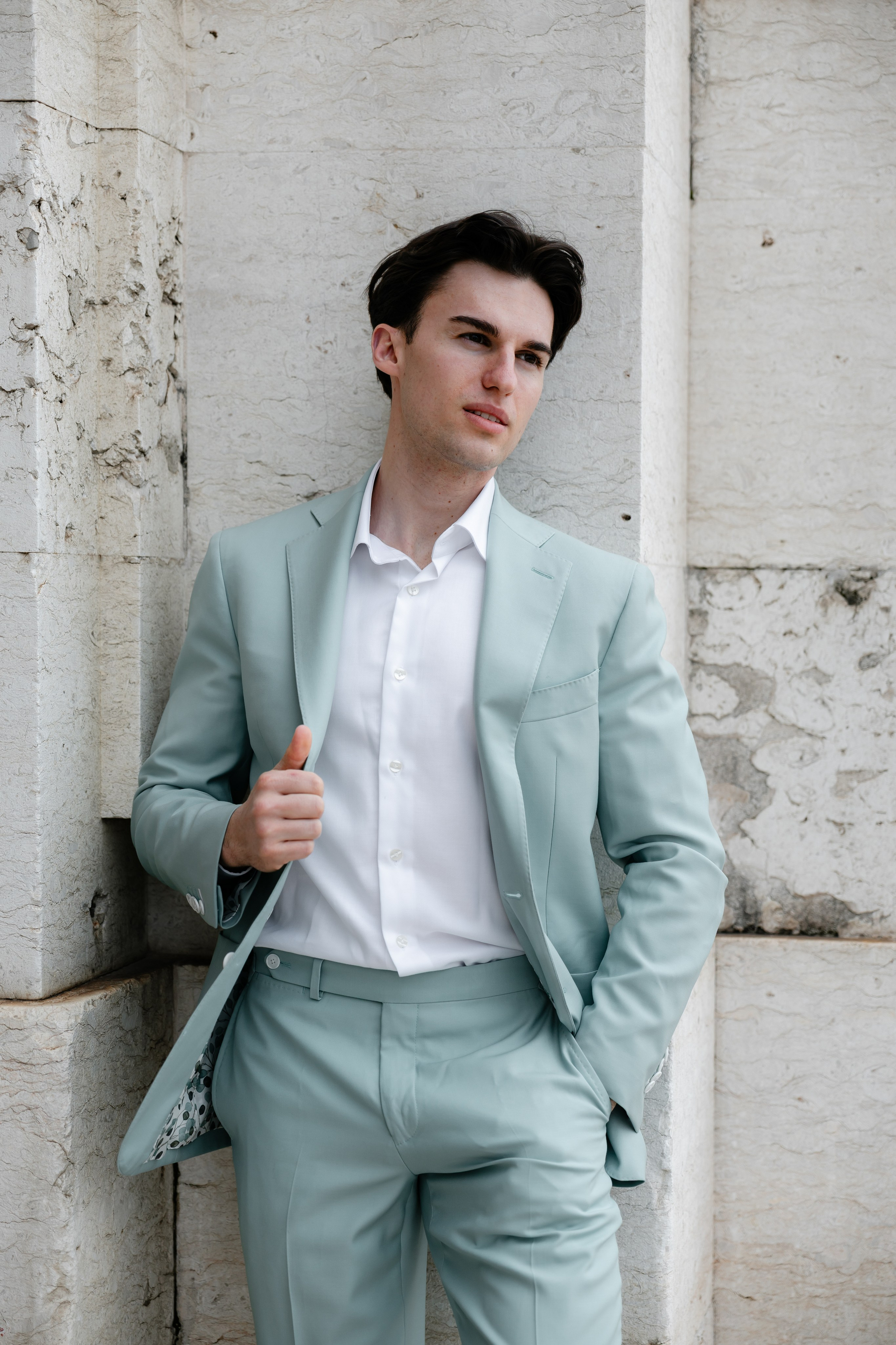 Vivien & Razvan. Main