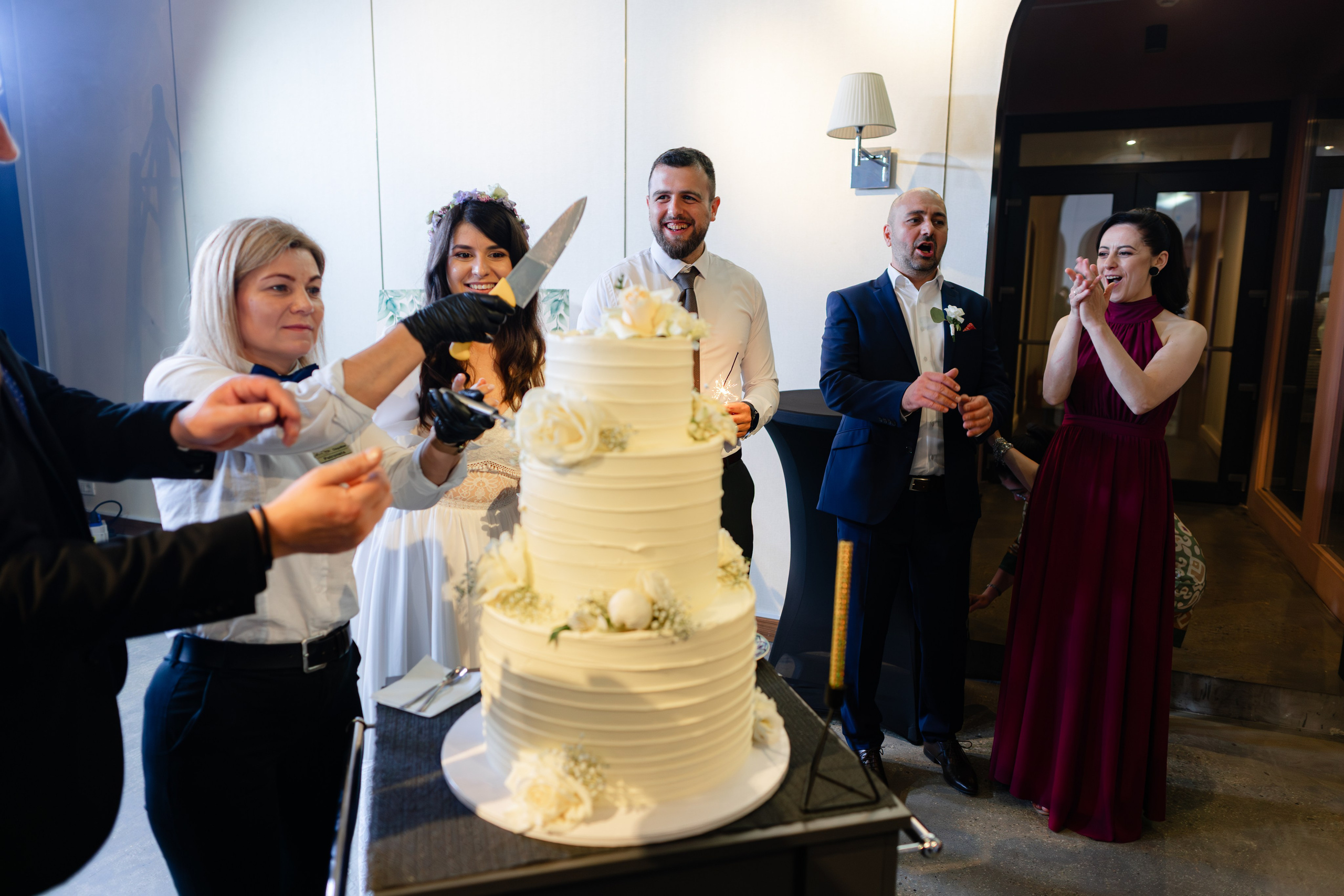 Flori & Cosmin. Main