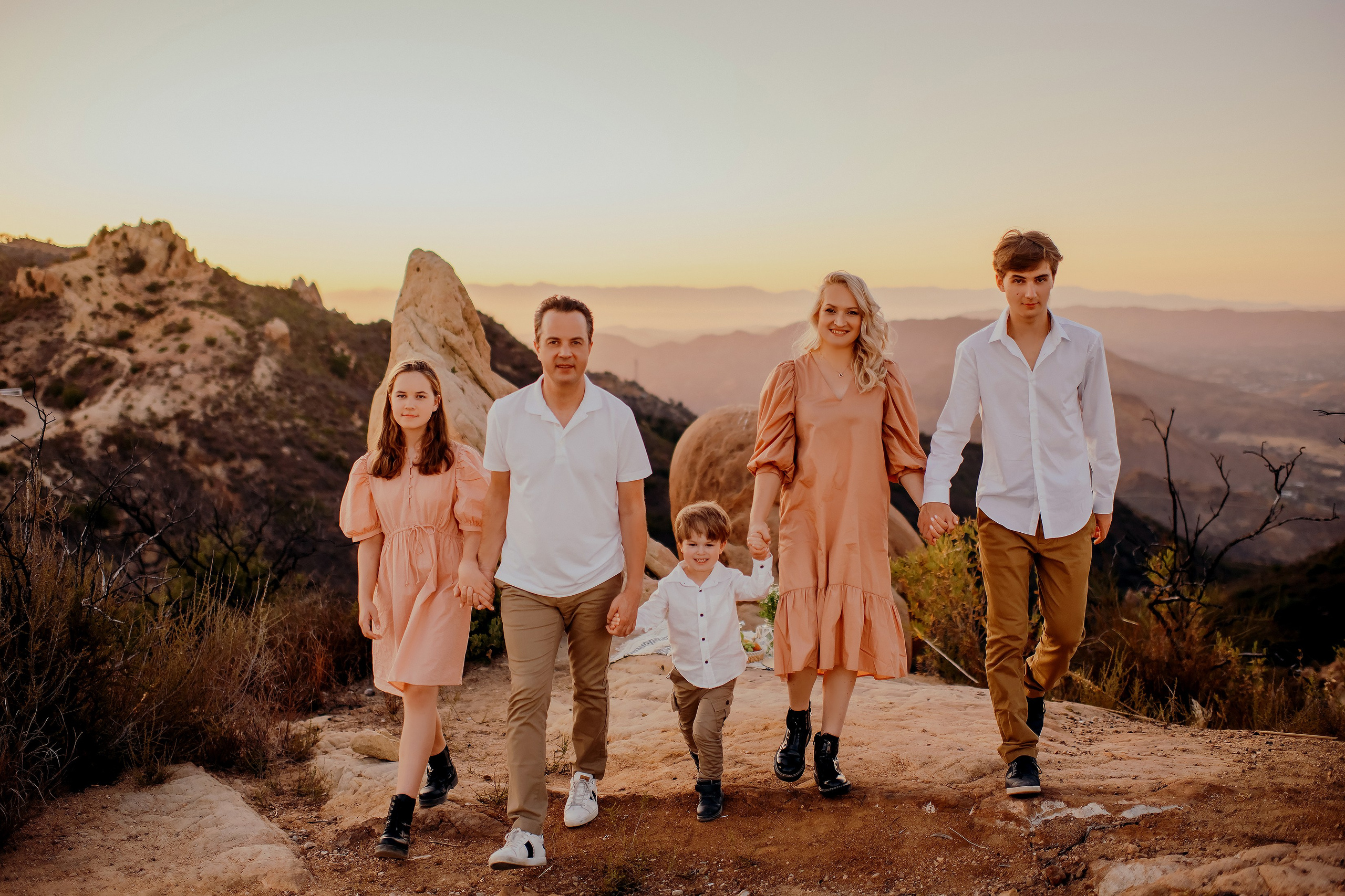 Family photo shoot. Photographer. Wedding, maternity and family photographer in Charlotte Tasha Minn