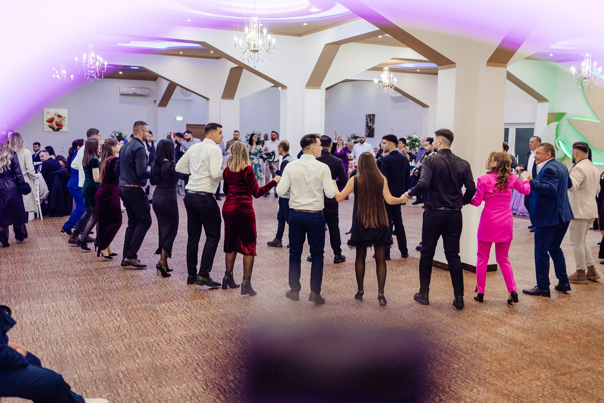 Minuni Cuminți. Fotograf Profesionist Piatra Neamț, Roman, Târgu Neamț, Bicaz, Neamț | Studio, Nuntă, Botez, Eveniment | FotoACTIV