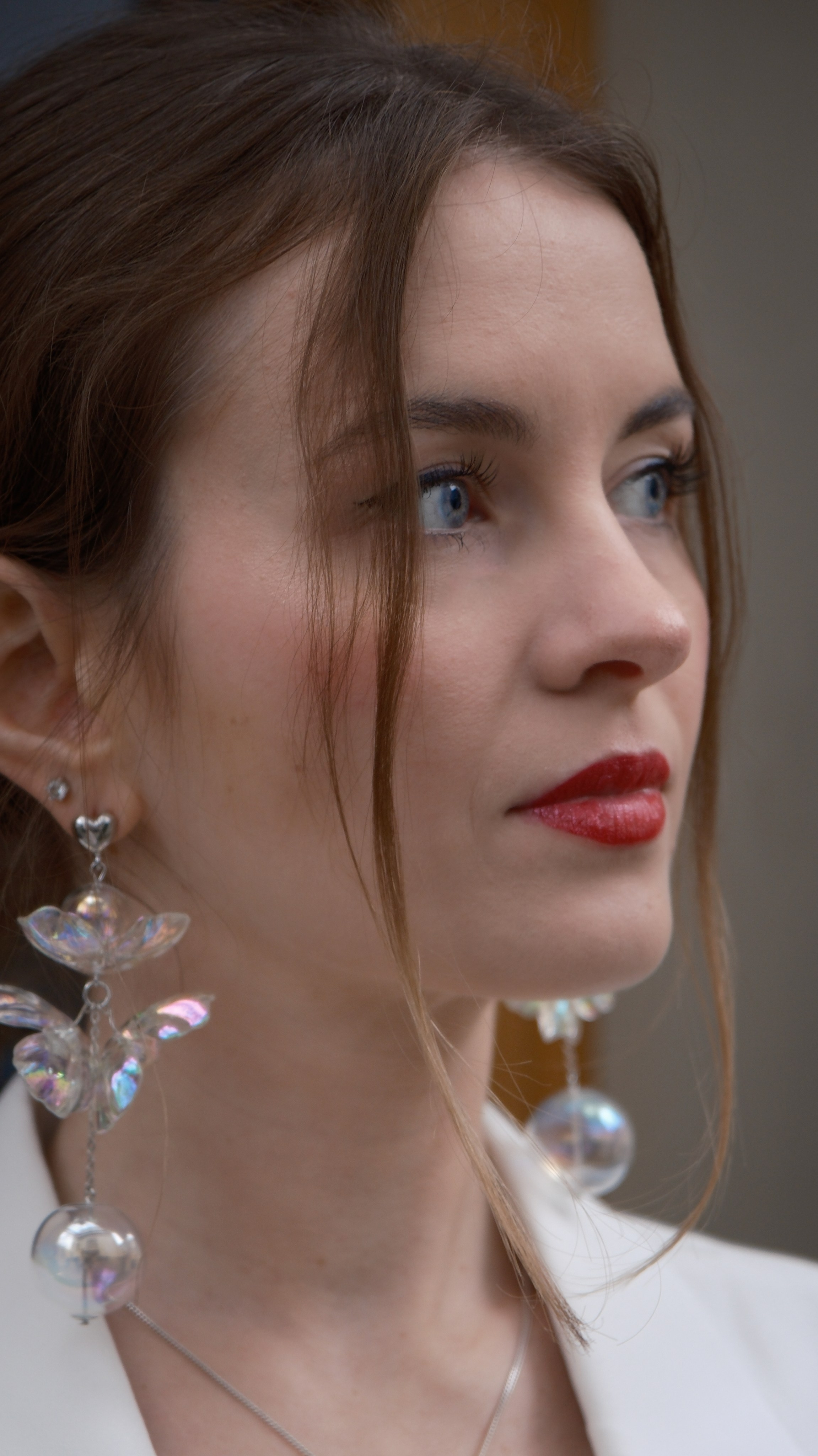 Red satin. Wedding photography — EMU Photos