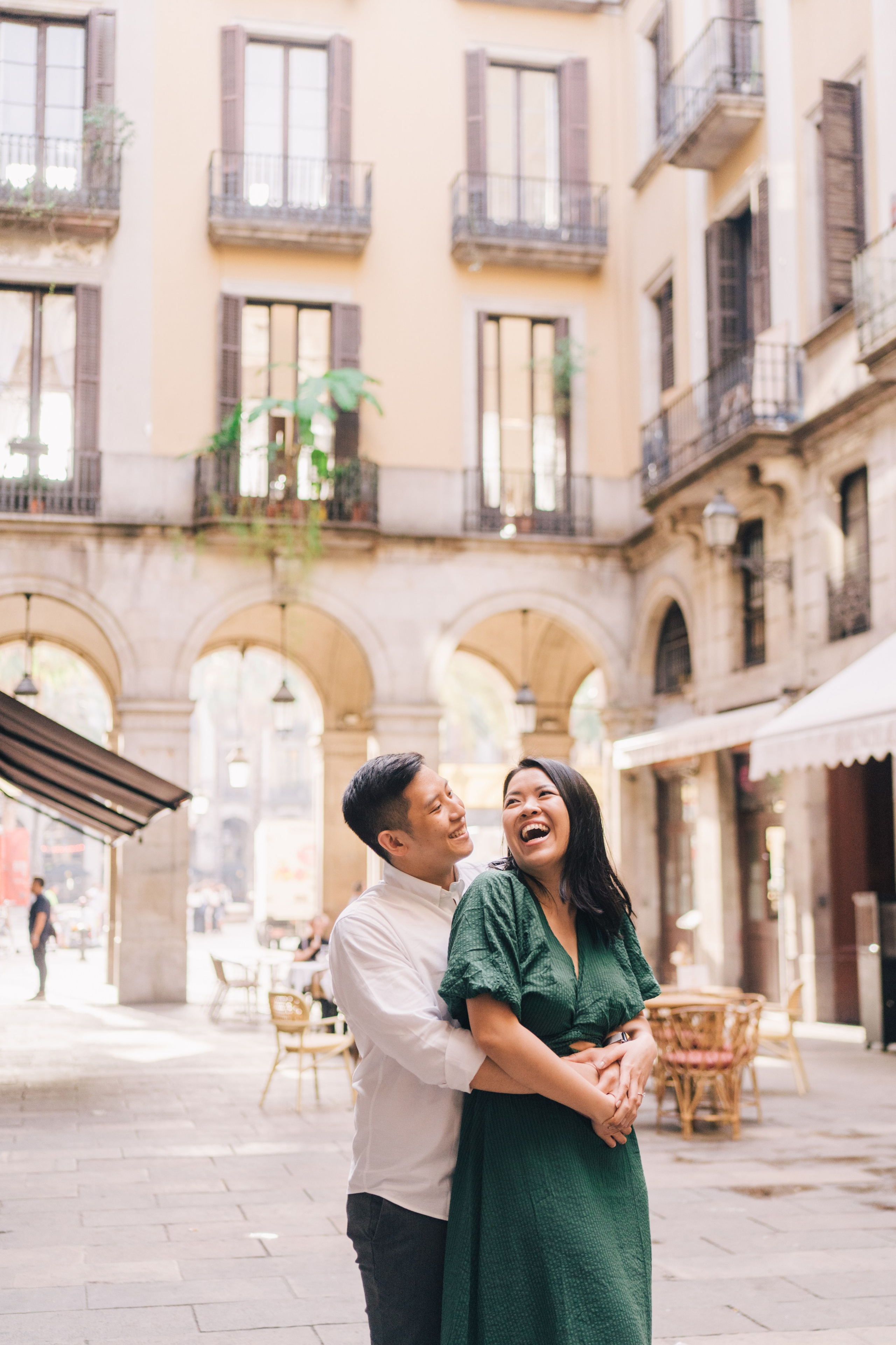 LoveStory in Gothic Quarter. Photographer Kristina Dorina