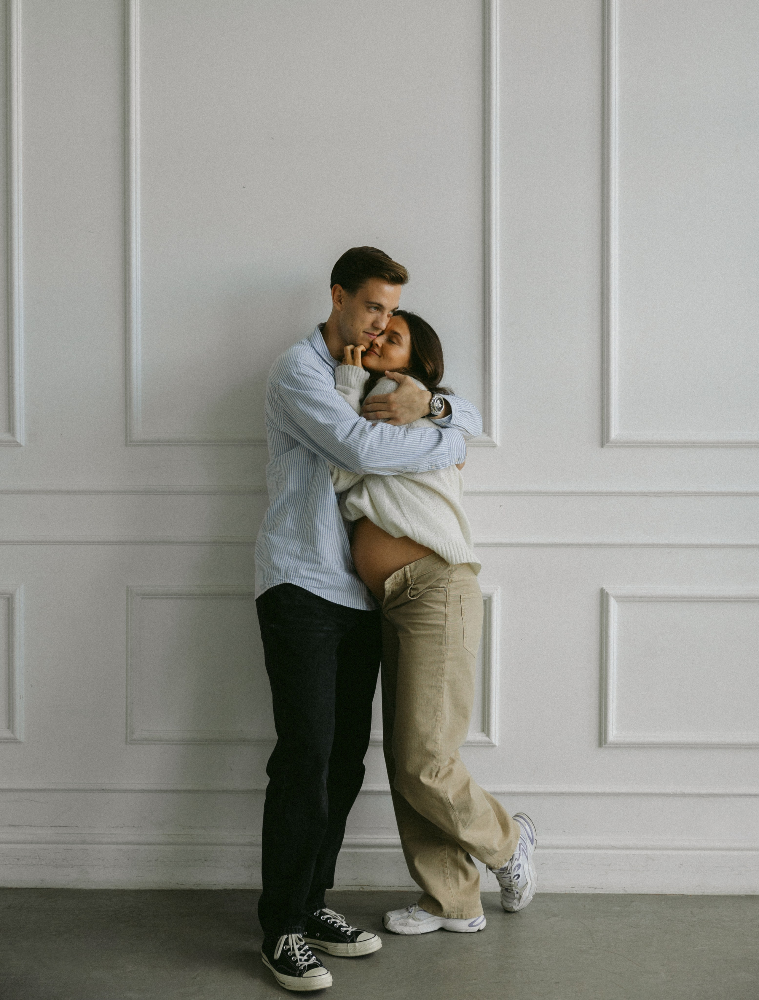 Ieva ir Žilvinas | Moderni laukimo fotosesija studijoje. Vestuvių ir šeimų fotografė Lena Bondarenko / belove photo