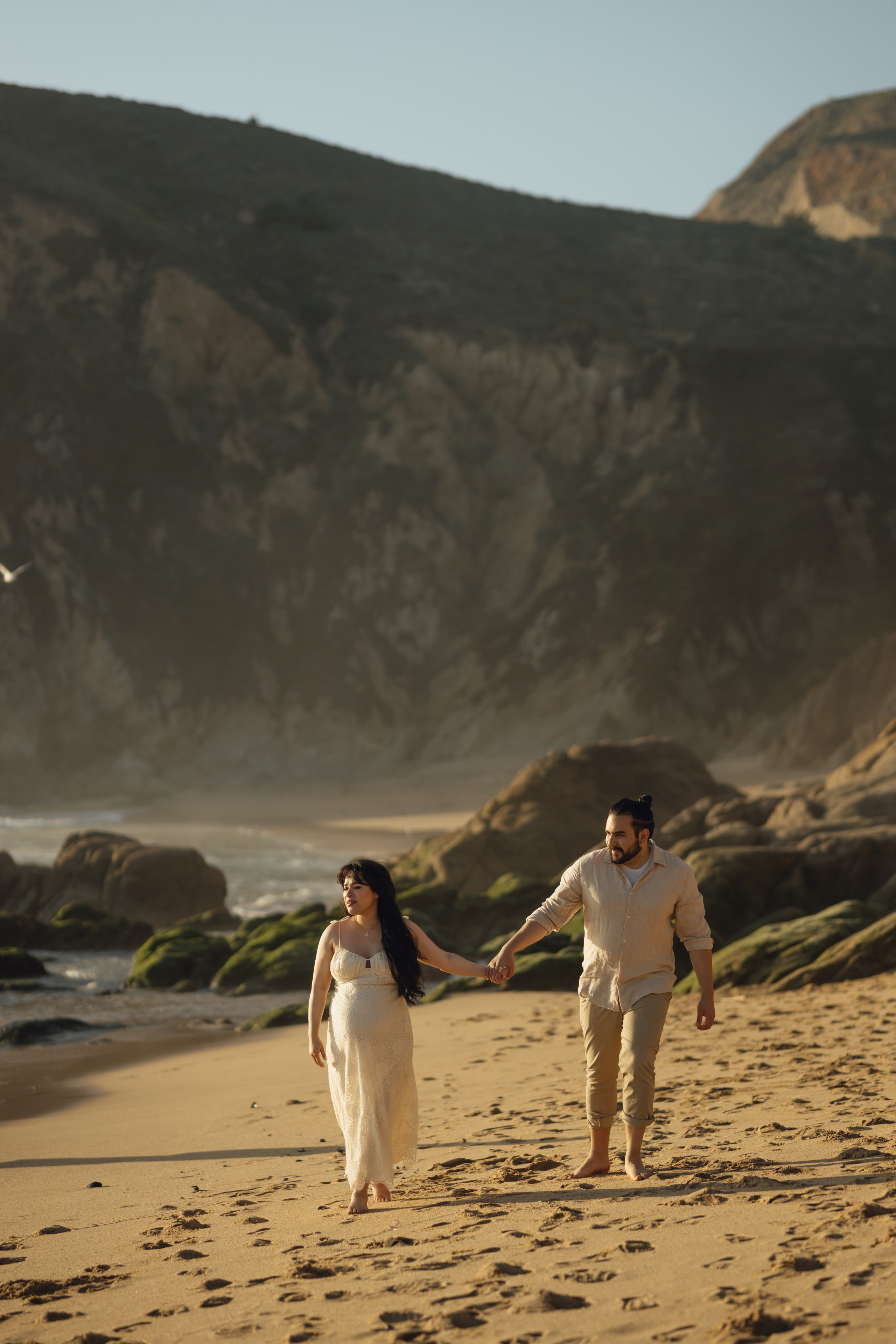 Gray Whale Cove State Beach Maternity Photo Session. Maternity, newborn photographer in the Bay Area|Iryna Rakivnenko