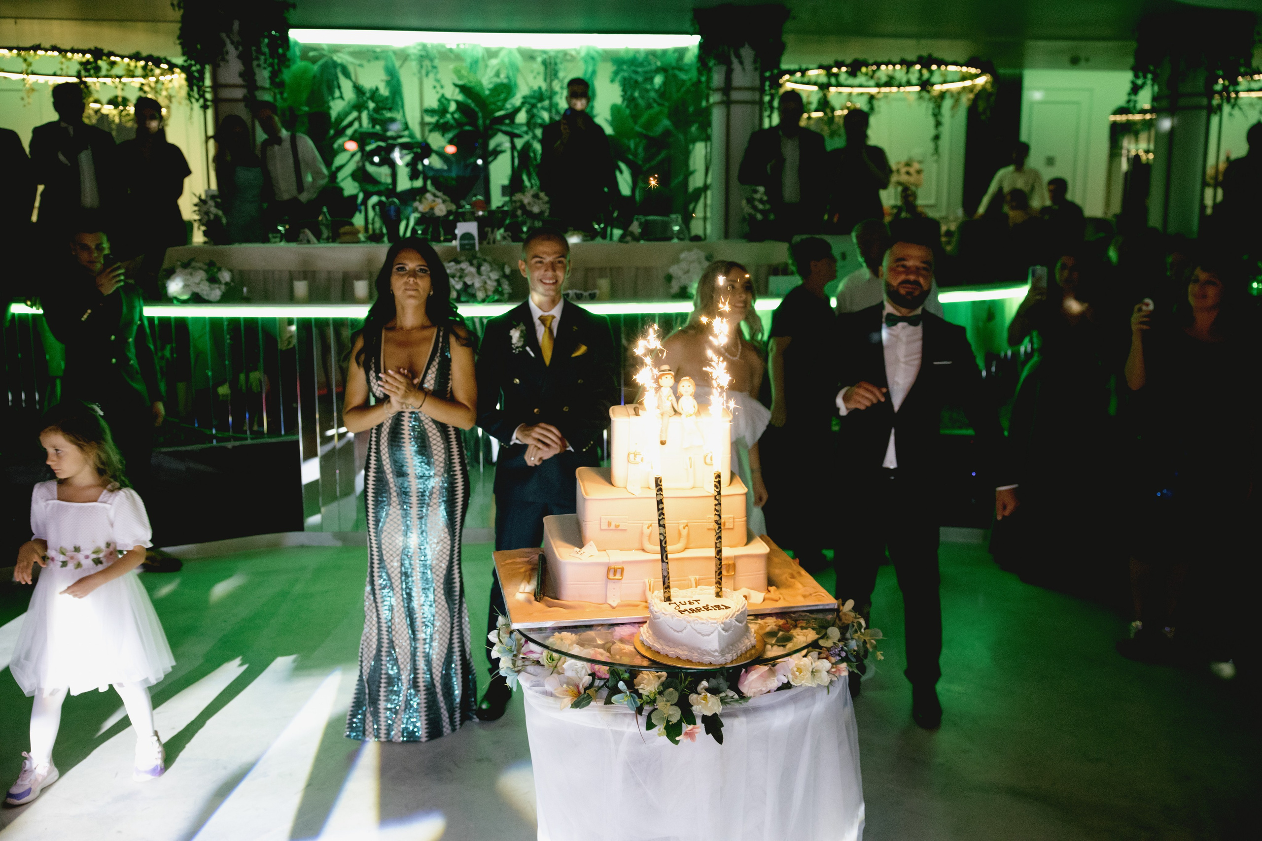 Bianca & Mihnea Pitesti. MDimaFotoStudio. Fotograf de nuntă, evenimente private și de familie