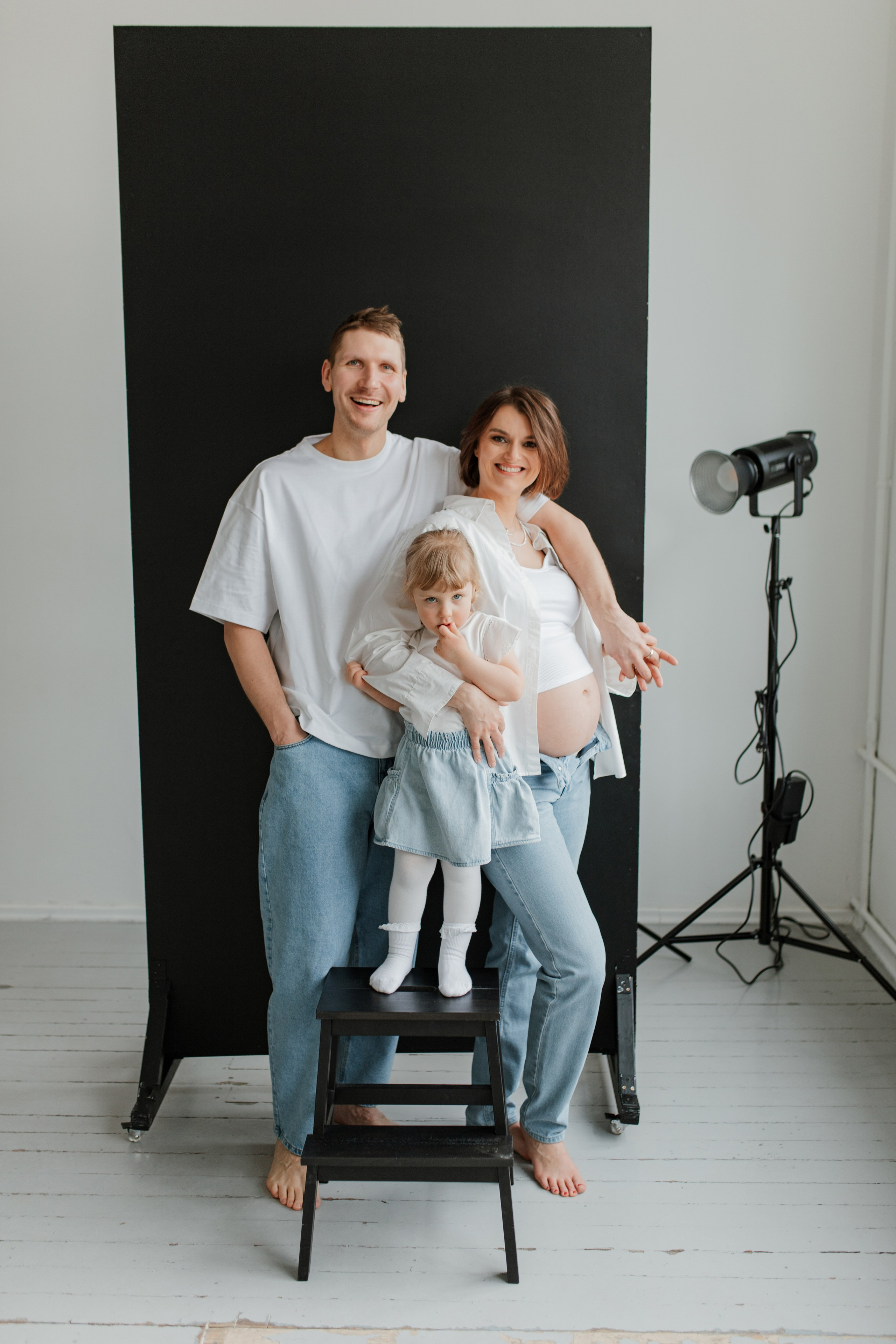 FAMILY IN A STUDIO. Dagneshi Photography