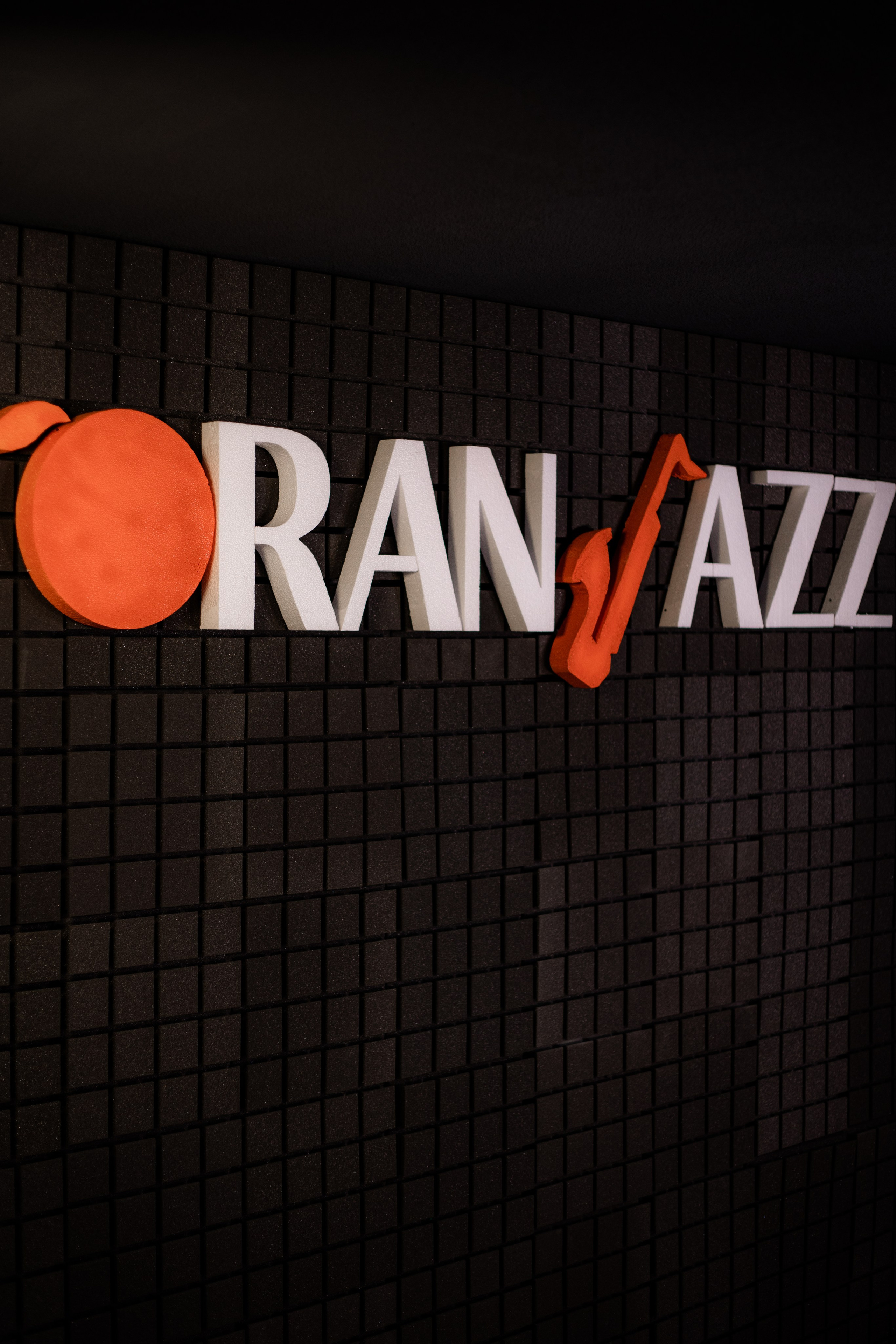 Открытие нового дома OranJazz в Аликанте. Вечеринка «для своих». Volver a oranjazz.com