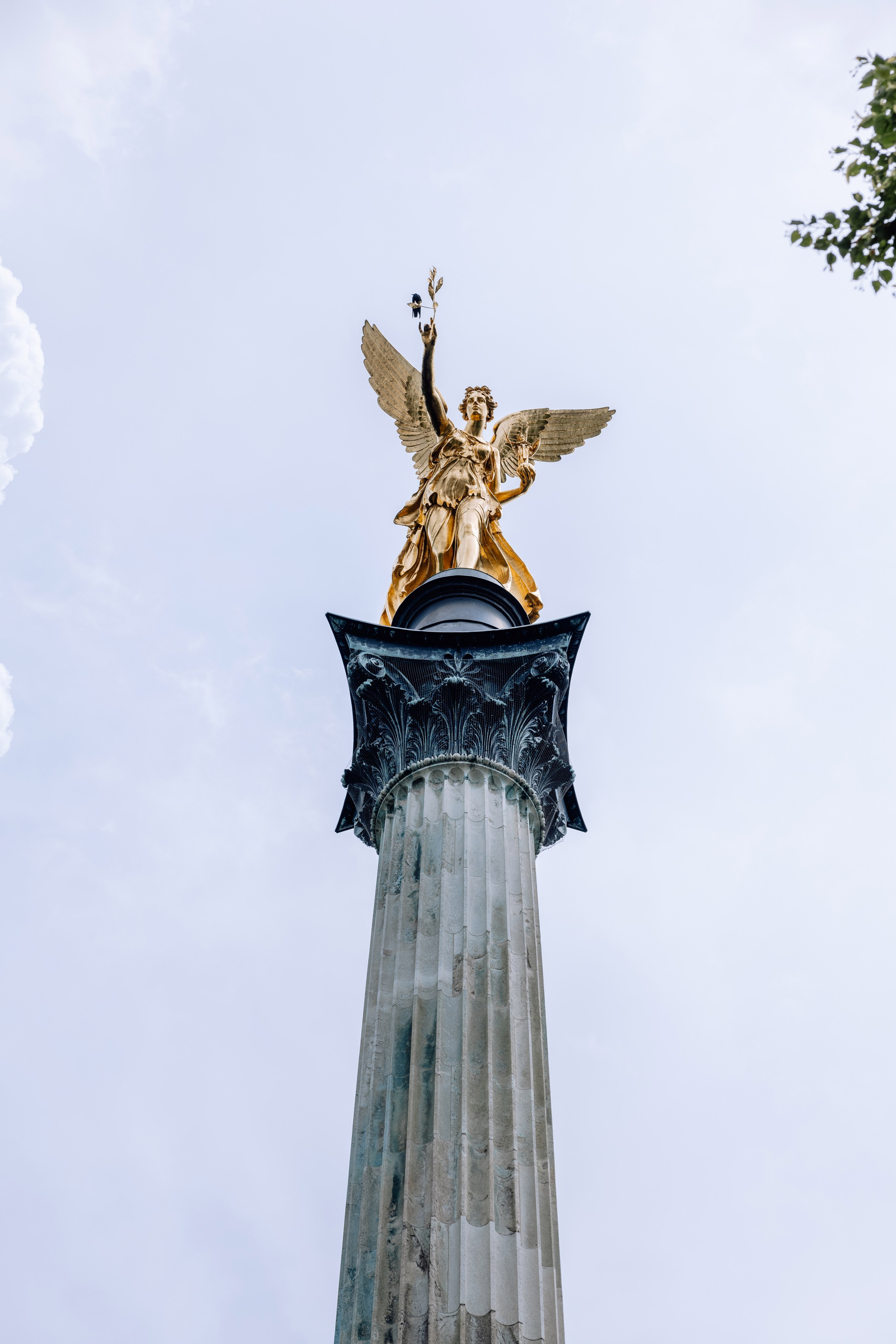 Sandra und Kevin: Standesamt Unterföring und Friedensengel. Hochzeitsfotograf München Taufe Familienfotograf Tanja Mauke