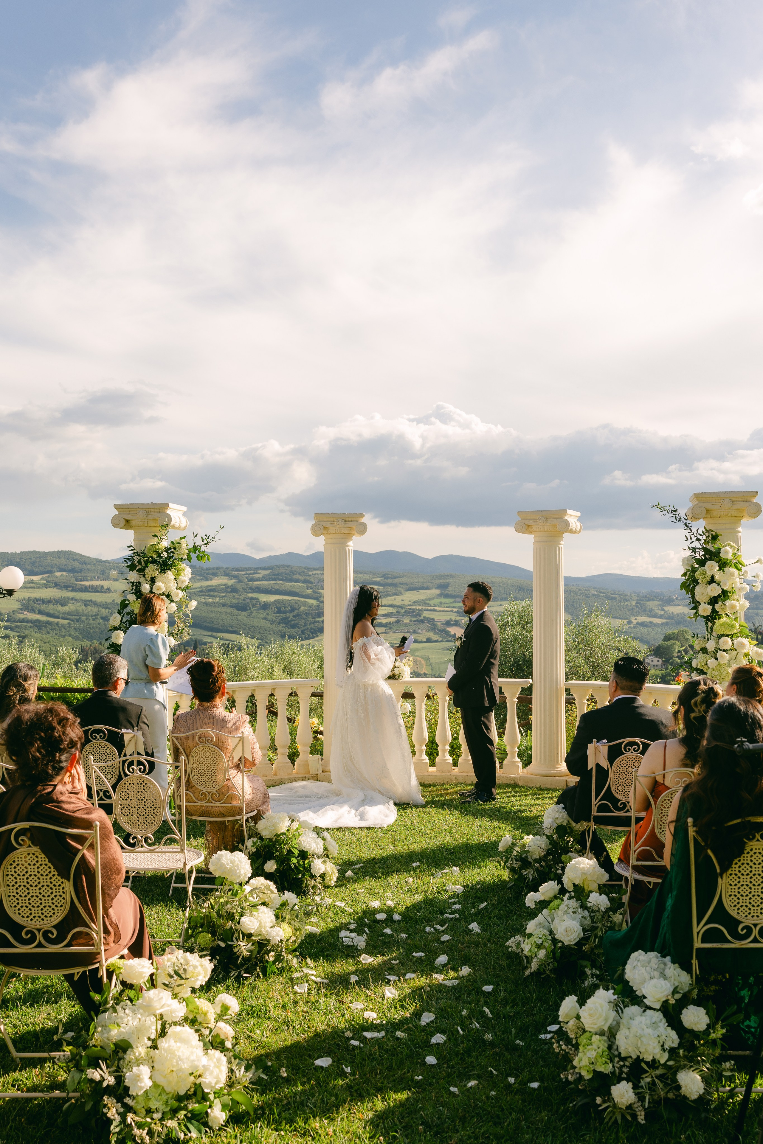 Elisa and John. Sara Luca Wedding Photographer in Italy and Europe