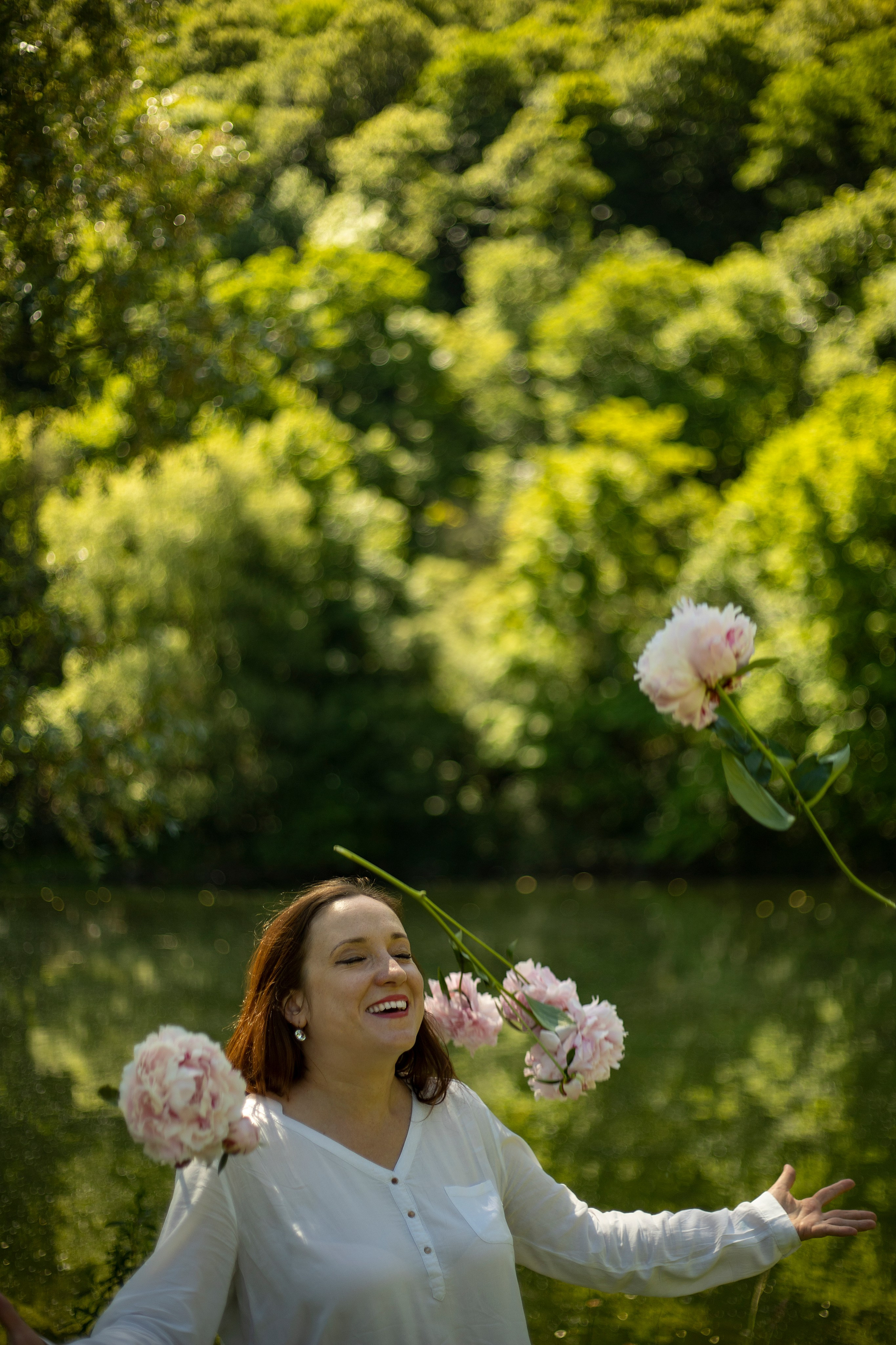 Maman et fille – séance photo d’été dans le parc. Photographe et graphiste Anastasiia LITVIN - Besançon, France