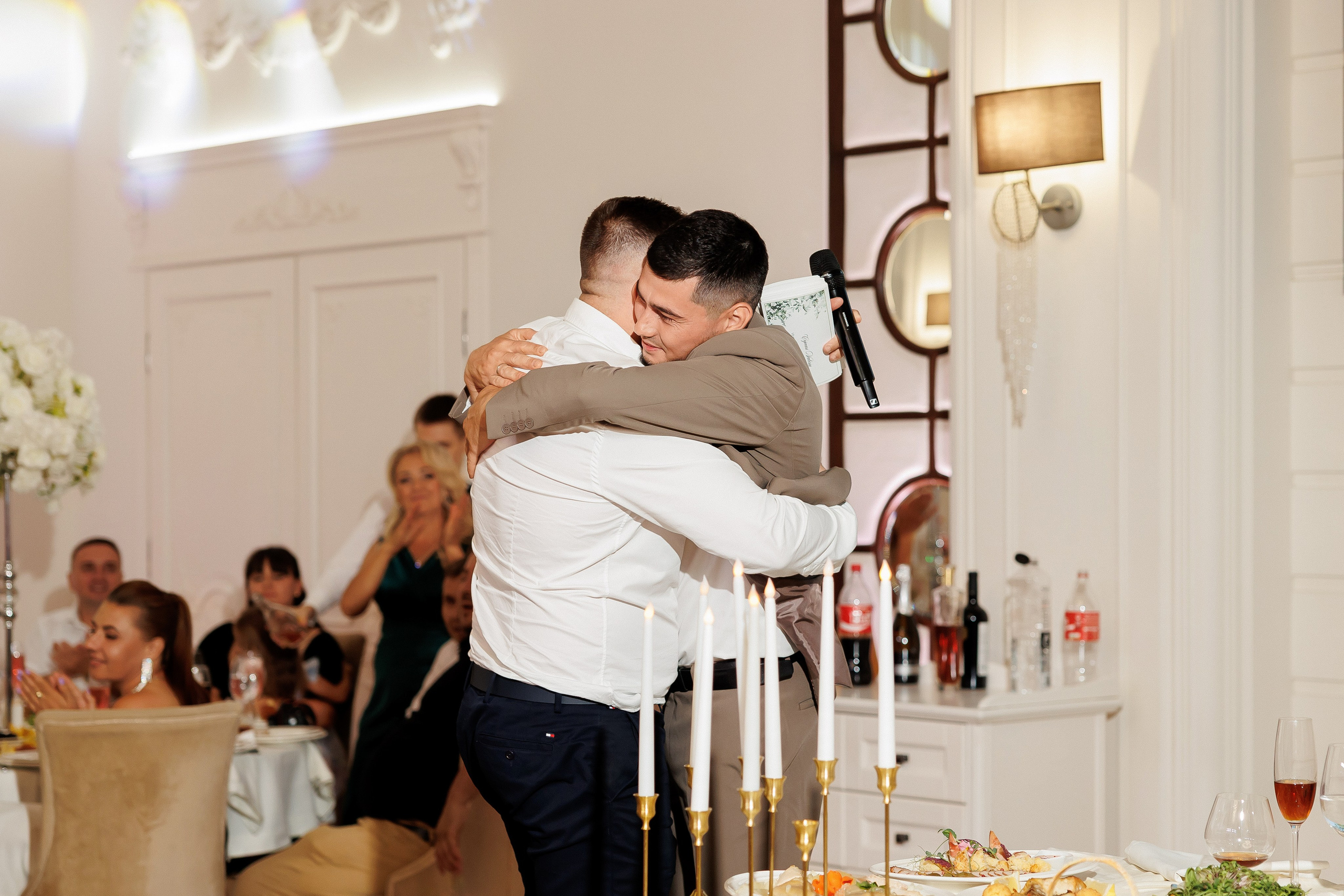 Eugen & Livia — Grand Elysee — Wedding Day. Servicii Foto și Video 067188353