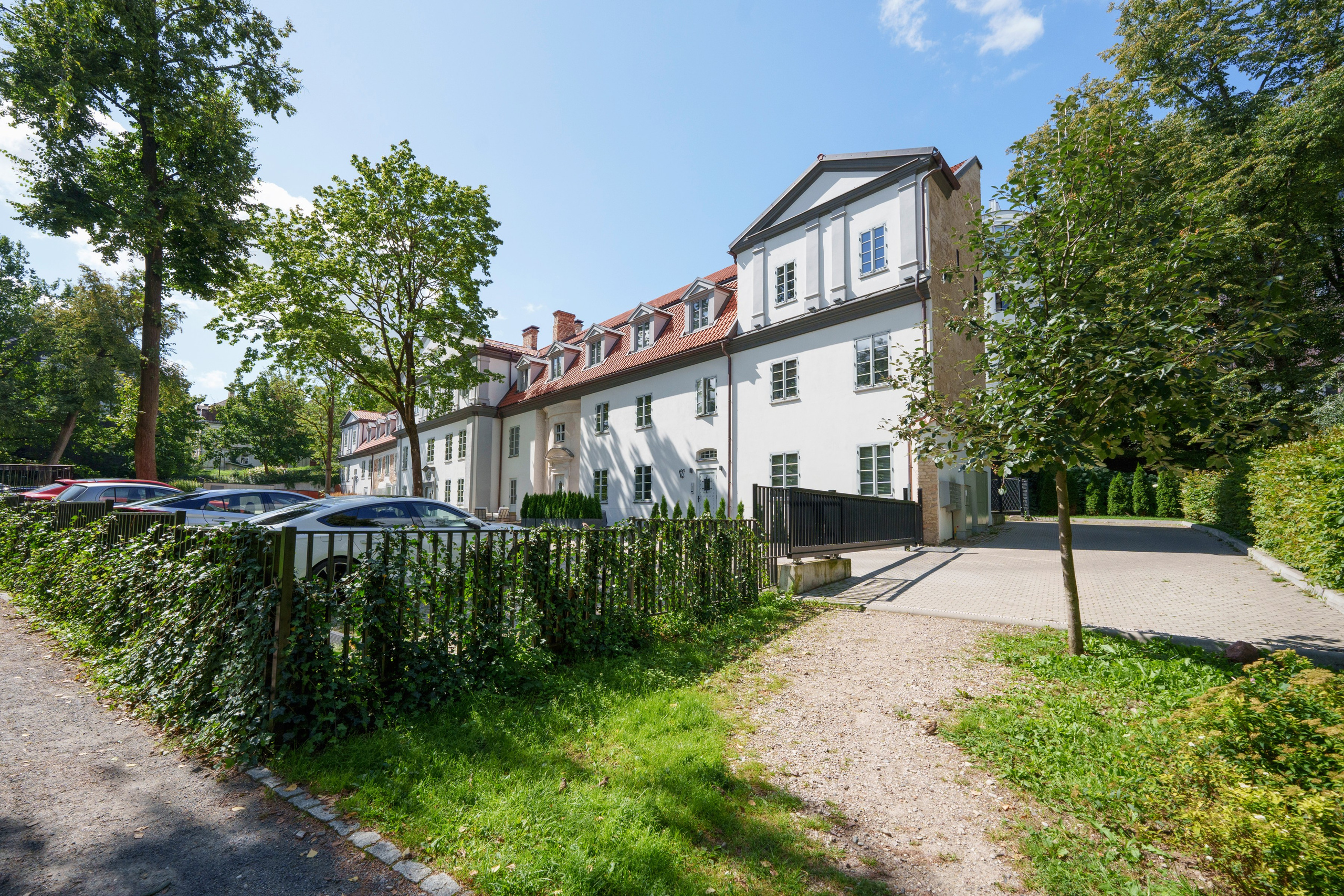 Teatro g. 7 , Vilnius. Elina Sapiega fotografė Vilniuje