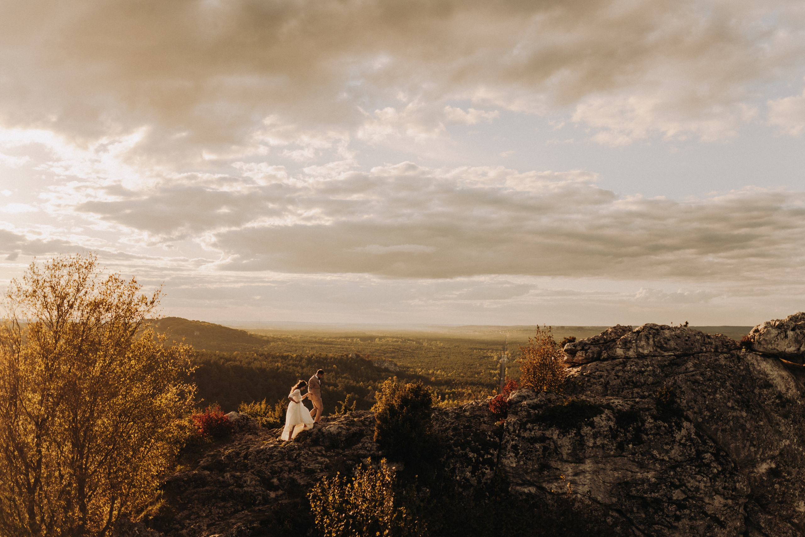 Plener ślubny Góra Zborów – panorama Jury Krakowsko-Częstochowskiej