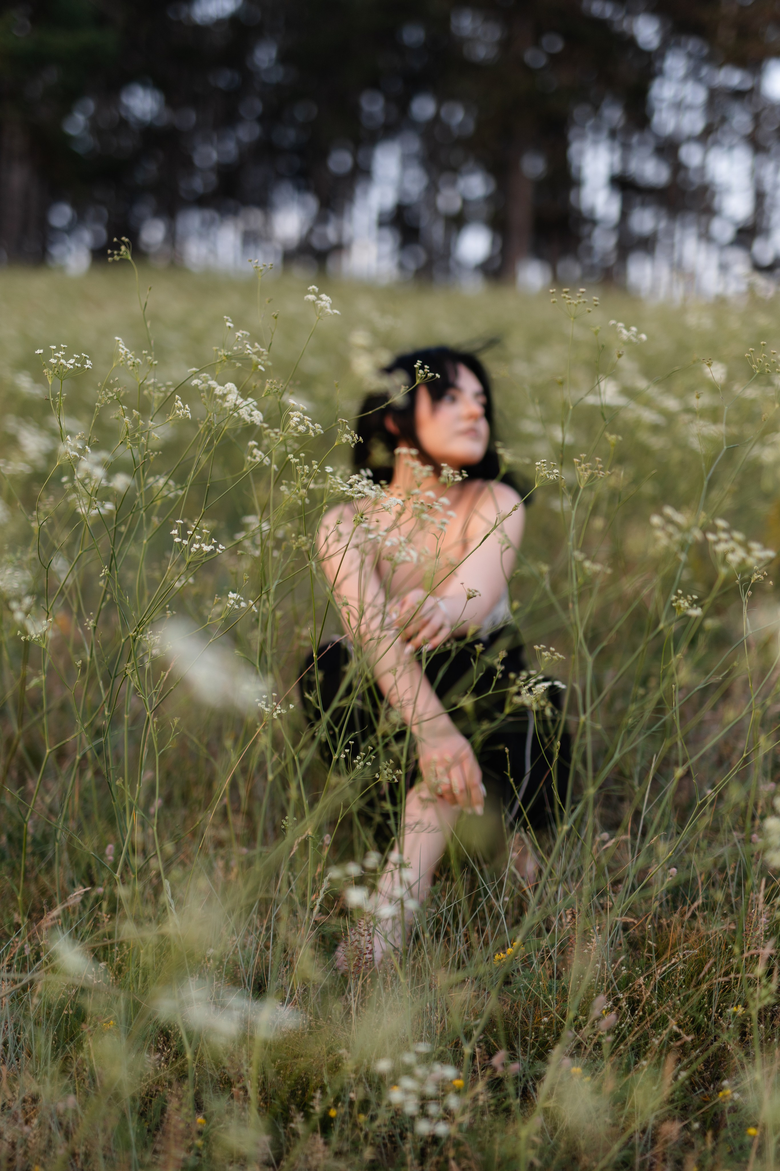 Laura — Portrait. Main