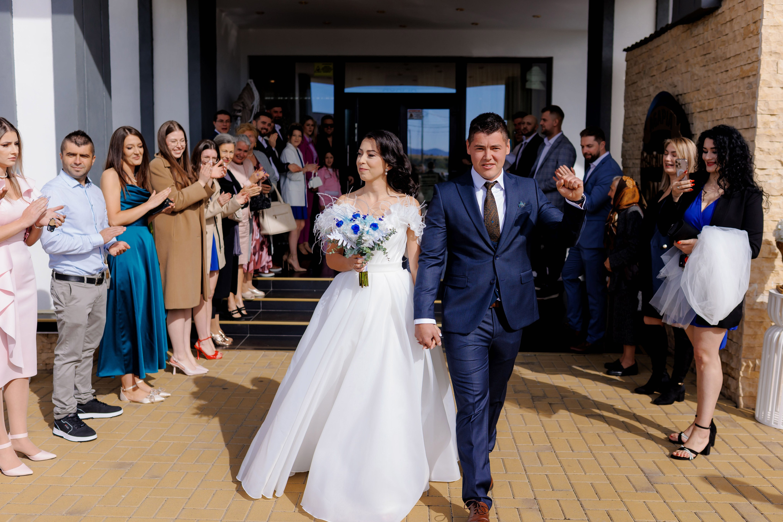 Loredana & Emilian – Ziua Nunții | Videografie - fotografie Botez Suceava, Iași, Botoșani. Servicii foto-video profesionale, pentru momente de neuitat
