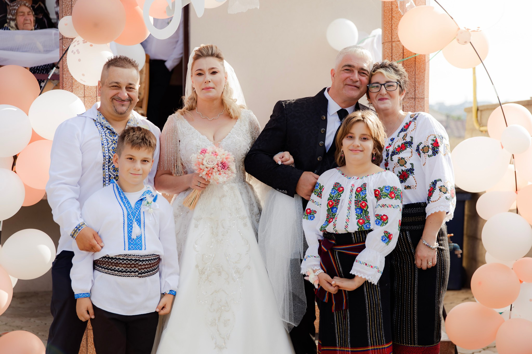 Mihai & Oana. Servicii foto-video profesionale, pentru momente de neuitat