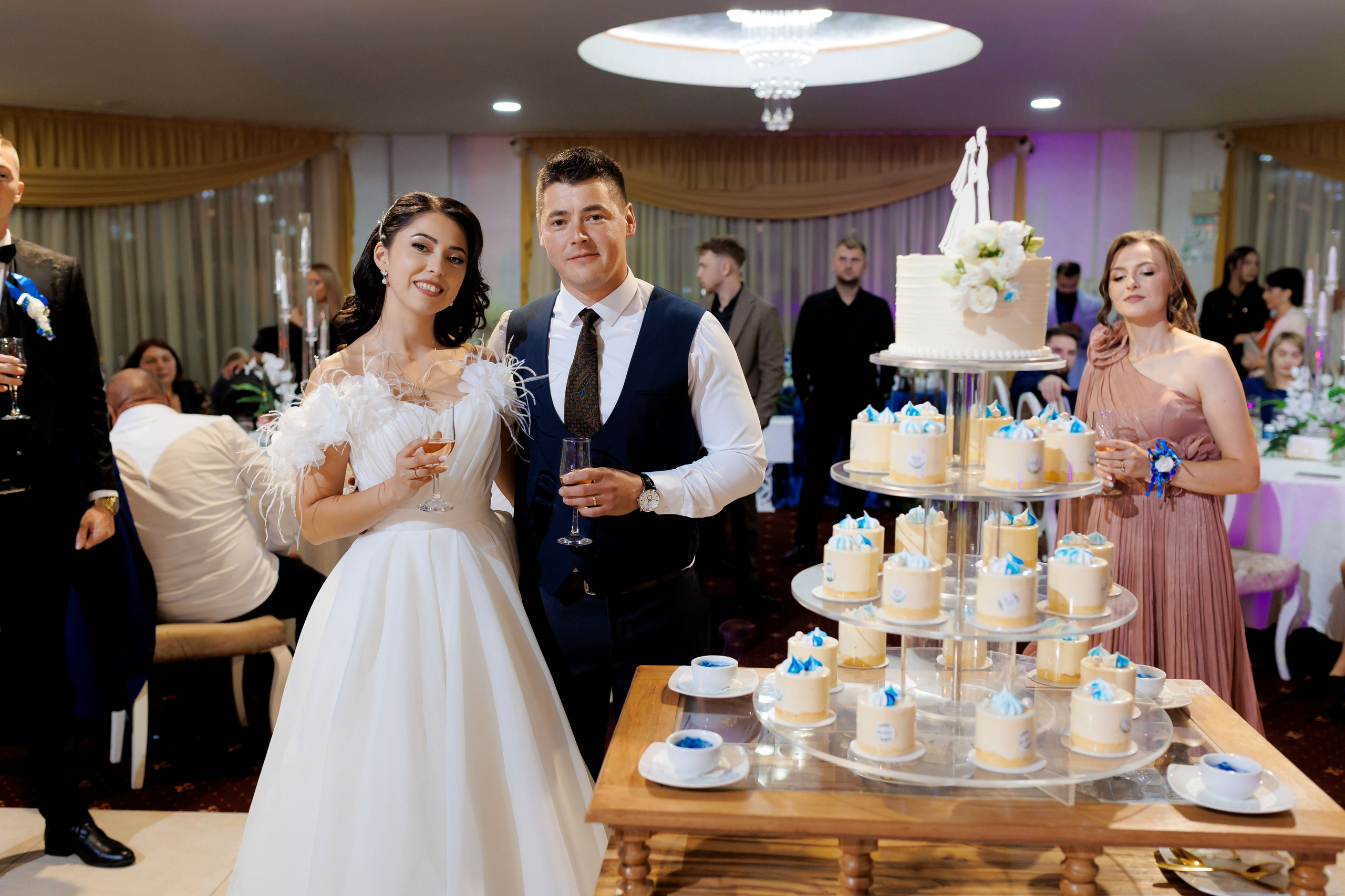 Loredana & Emilian – Ziua Nunții | Videografie - fotografie Botez Suceava, Iași, Botoșani. Servicii foto-video profesionale, pentru momente de neuitat