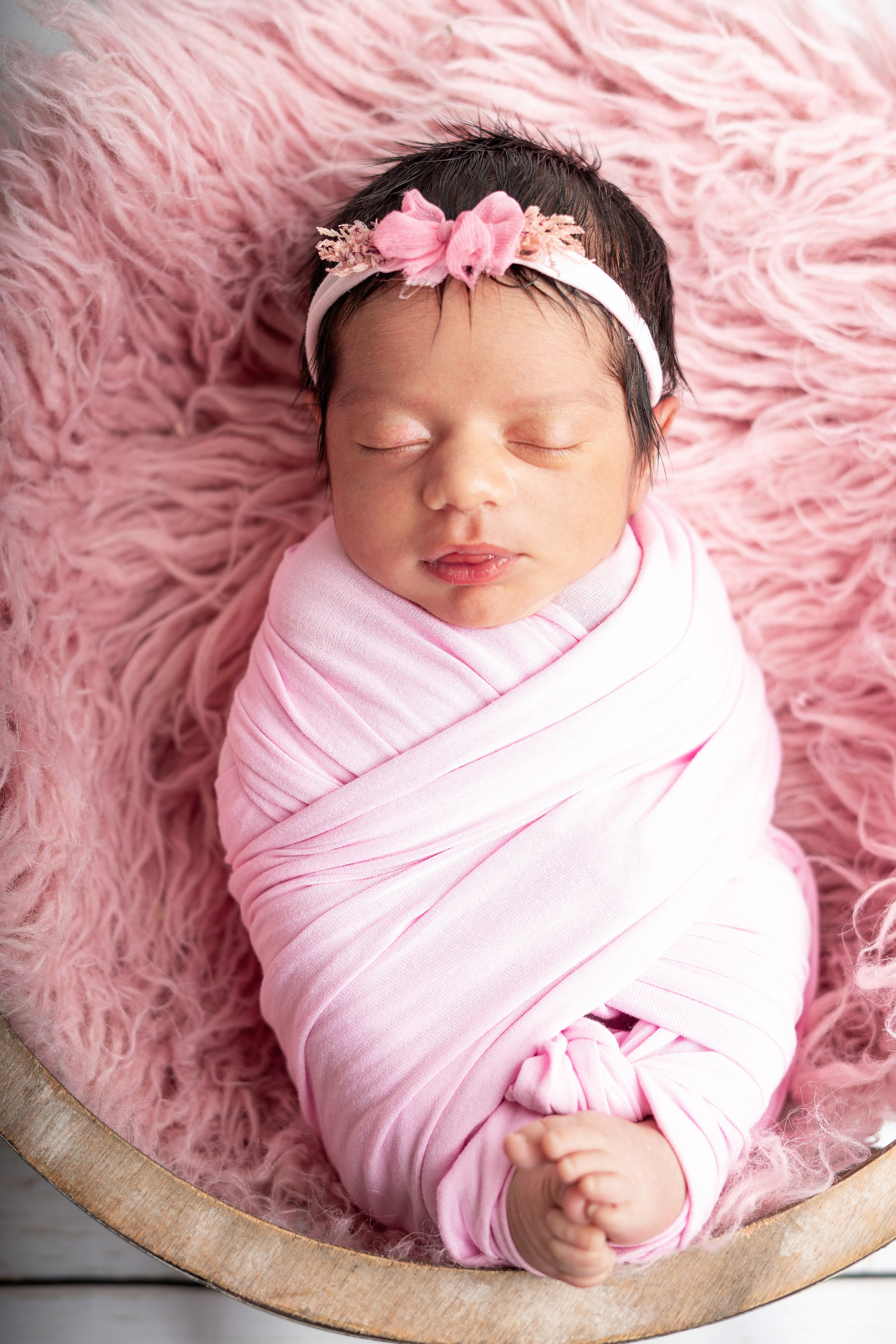 NEWBORN PORTFOLIO. Newborn Photographer and life casting in Dubai Dariya Saeed