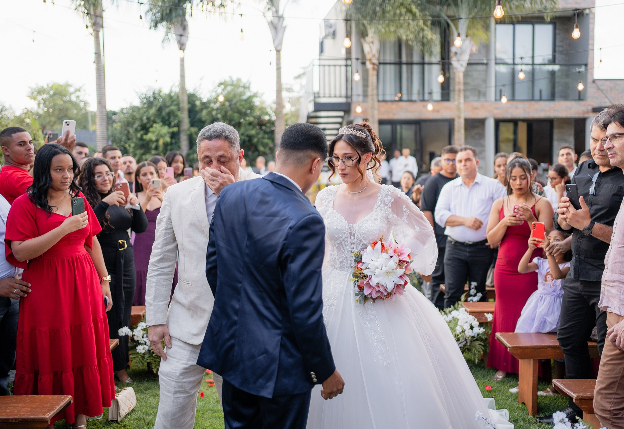 Larissa & Vinicius — Espaço Faveral / Aararaquara. Robson Colaço