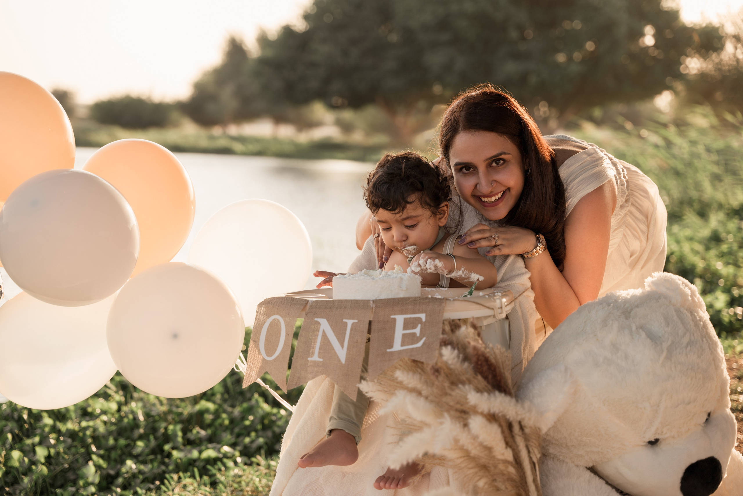Cake smash. Angela Iakovleva — Family Photographer in Dubai
