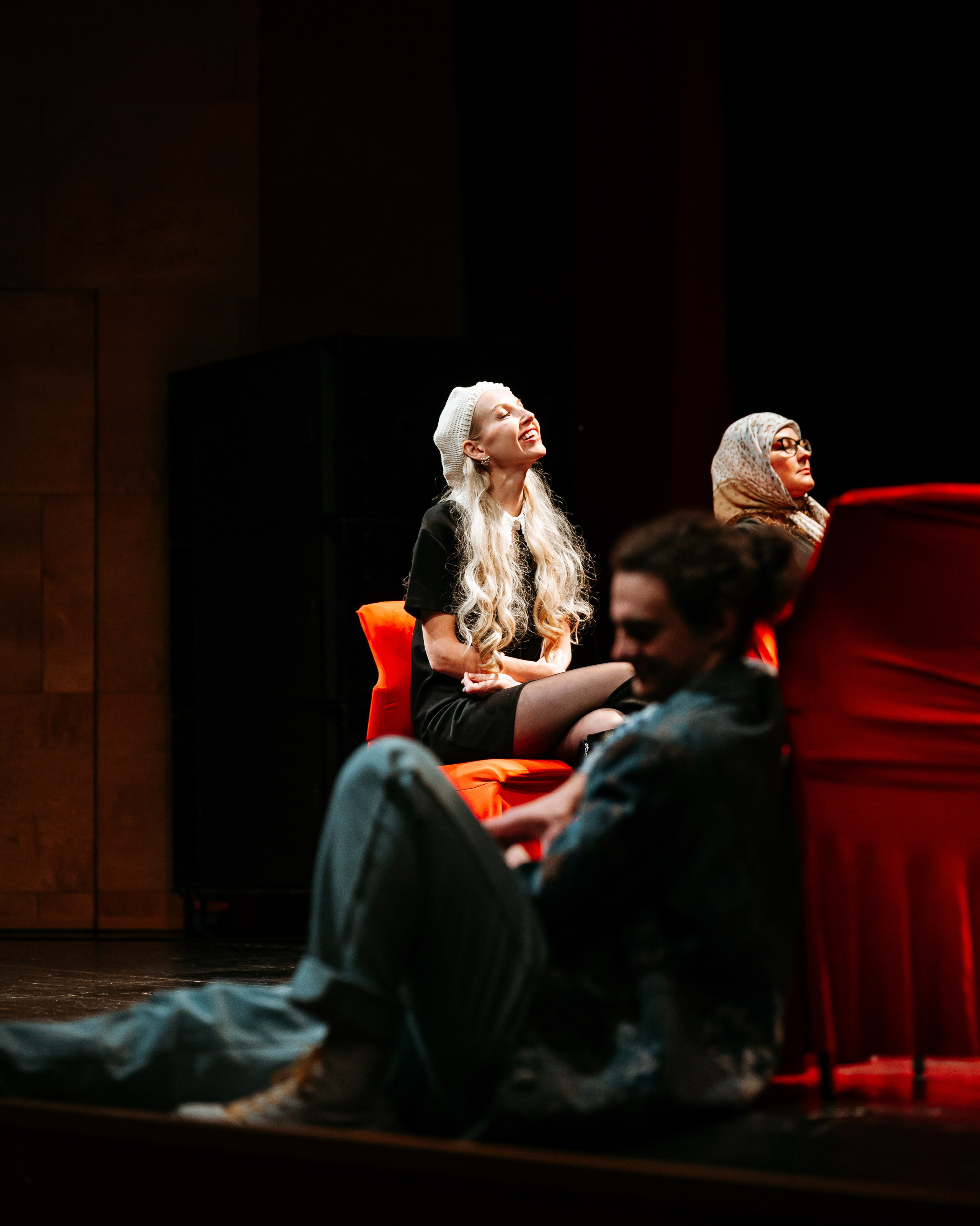 Garbo Teater „12 стульев“. Jelizaveta Gross - reportaaži- ja portreefotograaf Narvas