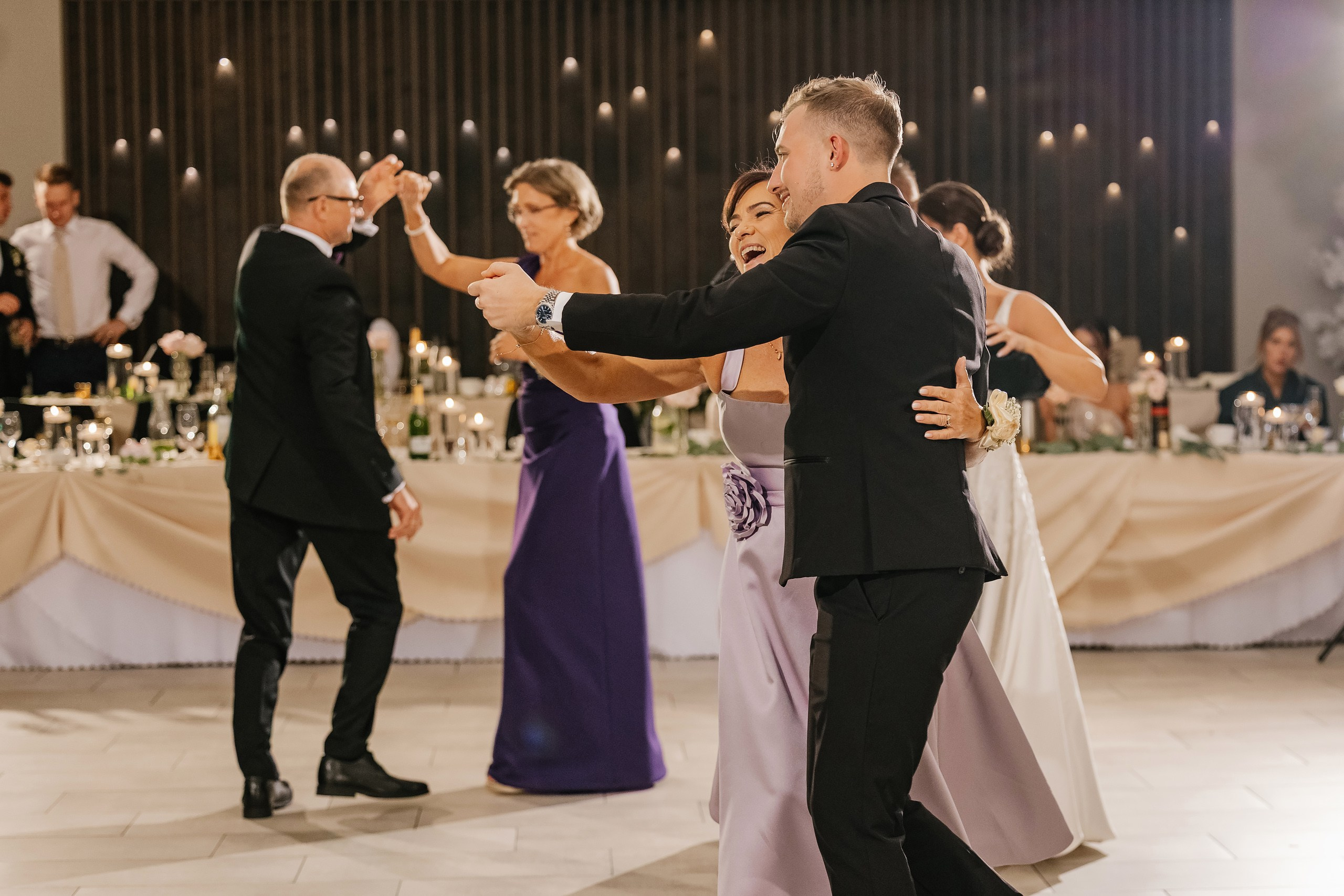 09.06.2025 Wedding. Wedding family event photographer in Chicago Nick Yushevich