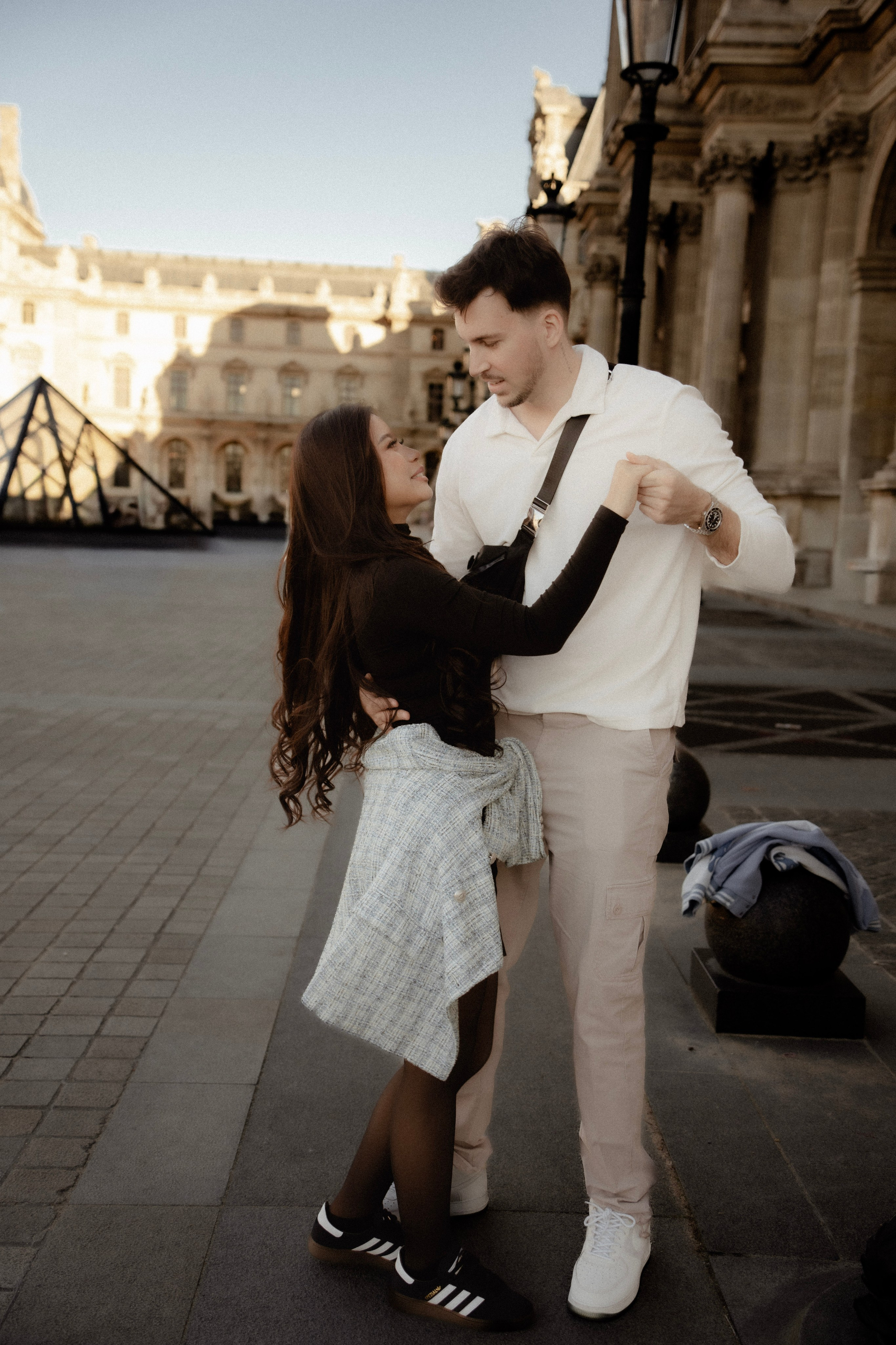 Love on Streets of Paris. Everwarm Photo and Video Studio