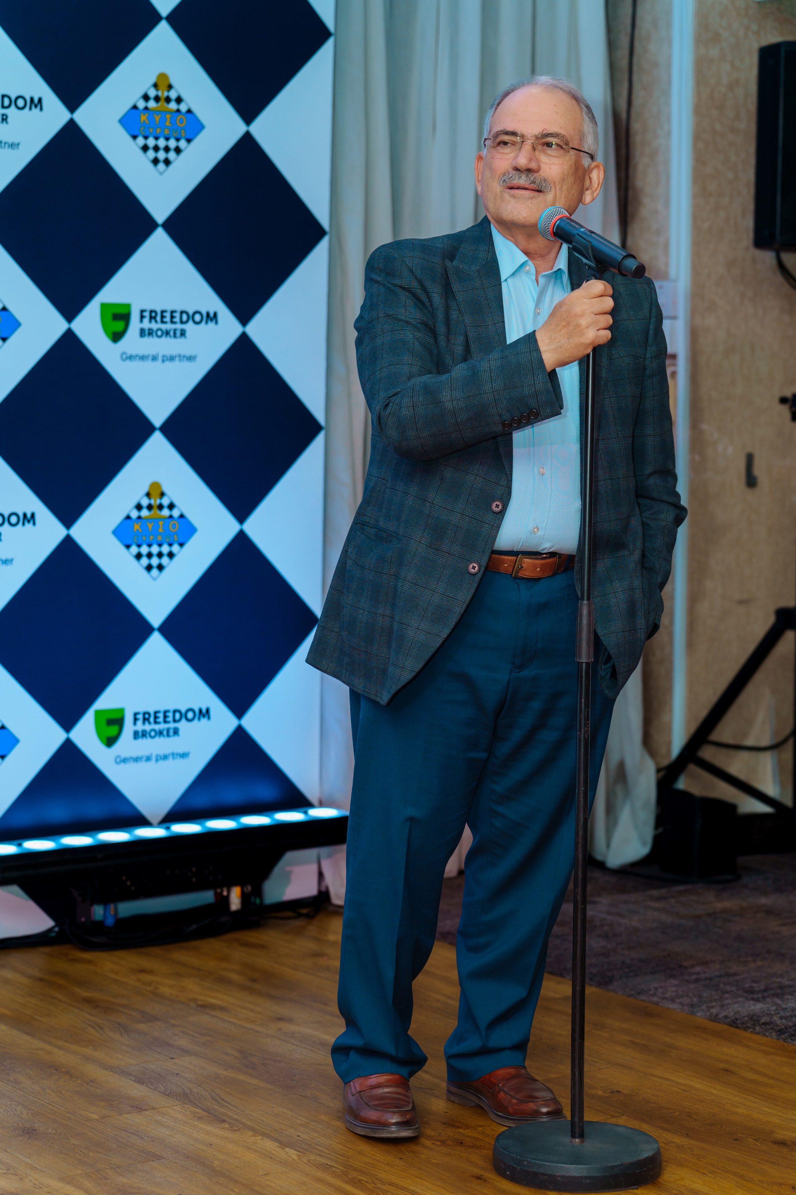 Chess. Photographer in Cyprus