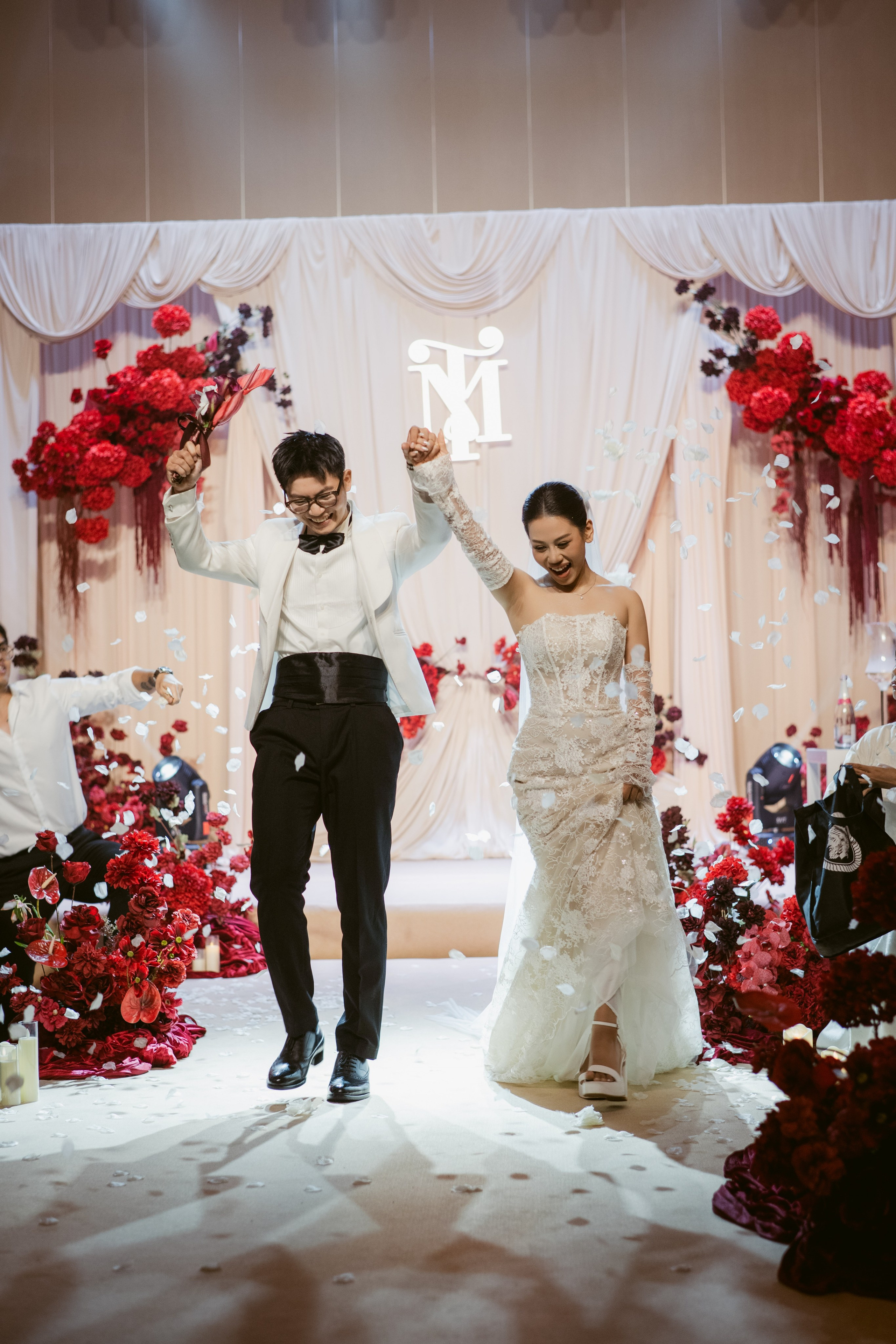 Man + Thu | Photojournalism. BenColor Studio