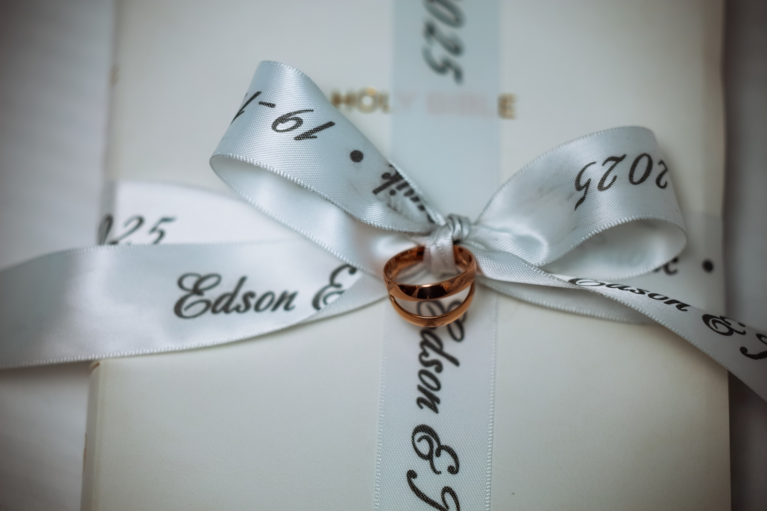 Nawik e Ethson. Fazemos o seu casamento ser lembrado por gerações