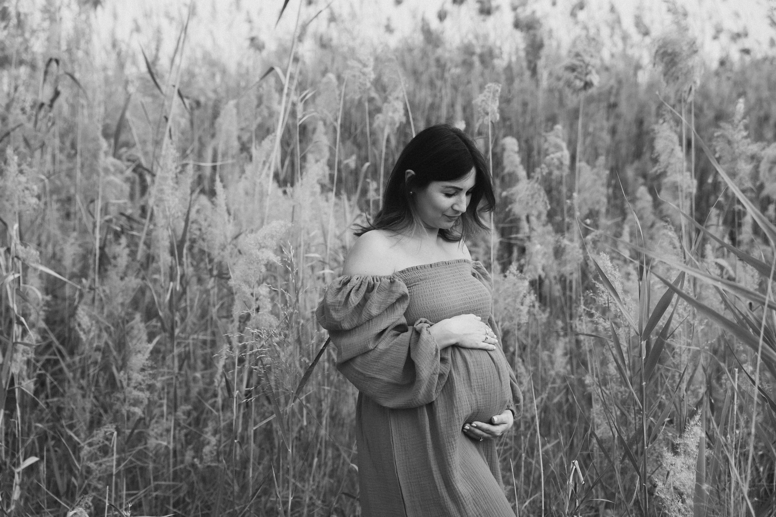 Maternity Qudra Lakes. Family Photographer in Dubai